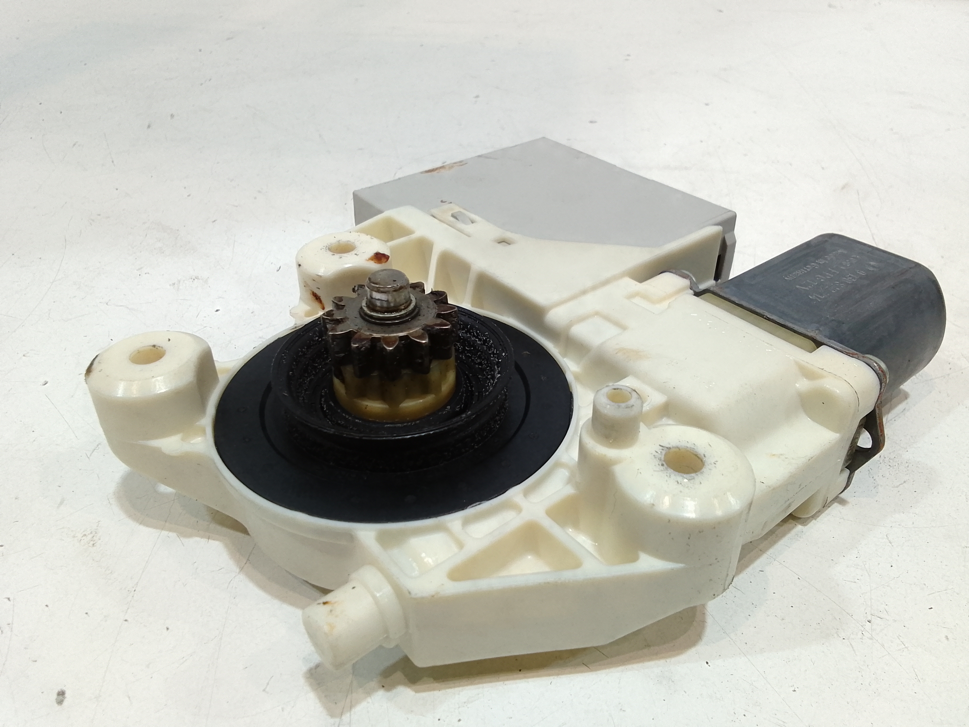 Motorino Alzavetro anteriore destra per Ford Focus Berlina 4 Serie (2008 - 2011)