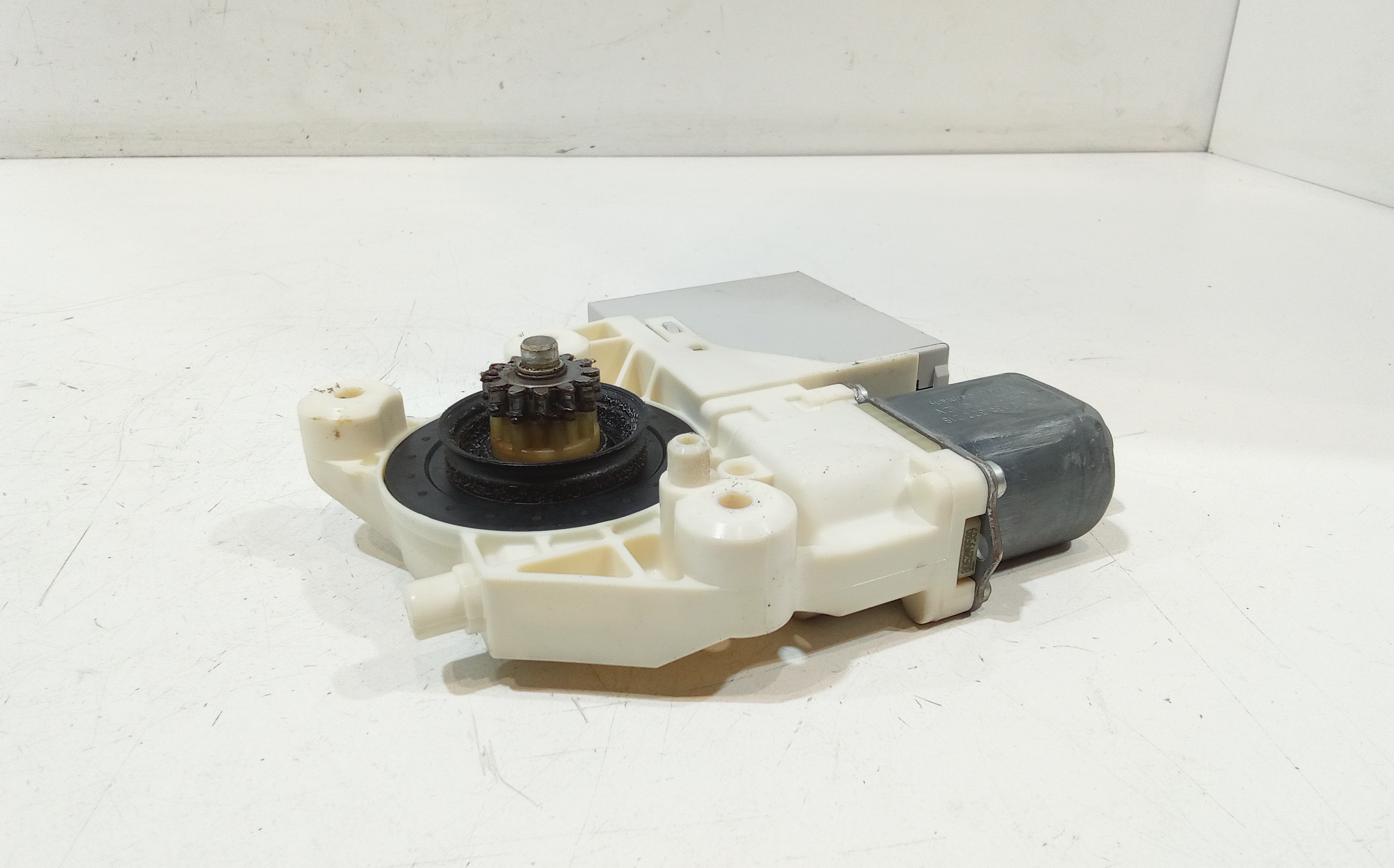 Motorino Alzavetro posteriore destra per Ford Focus Berlina 4 Serie (2008 - 2011)