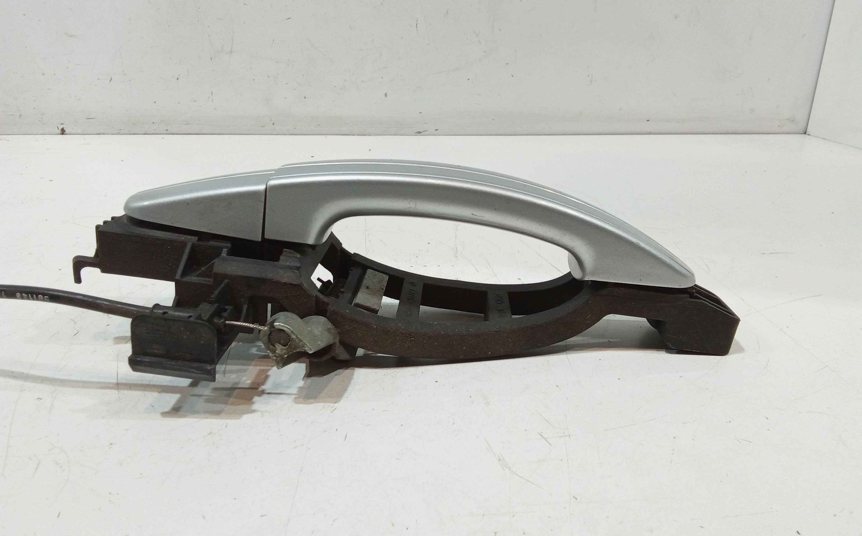 Maniglia esterna Posteriore Sinistra per Ford Focus Berlina 4 Serie (2008 - 2011)