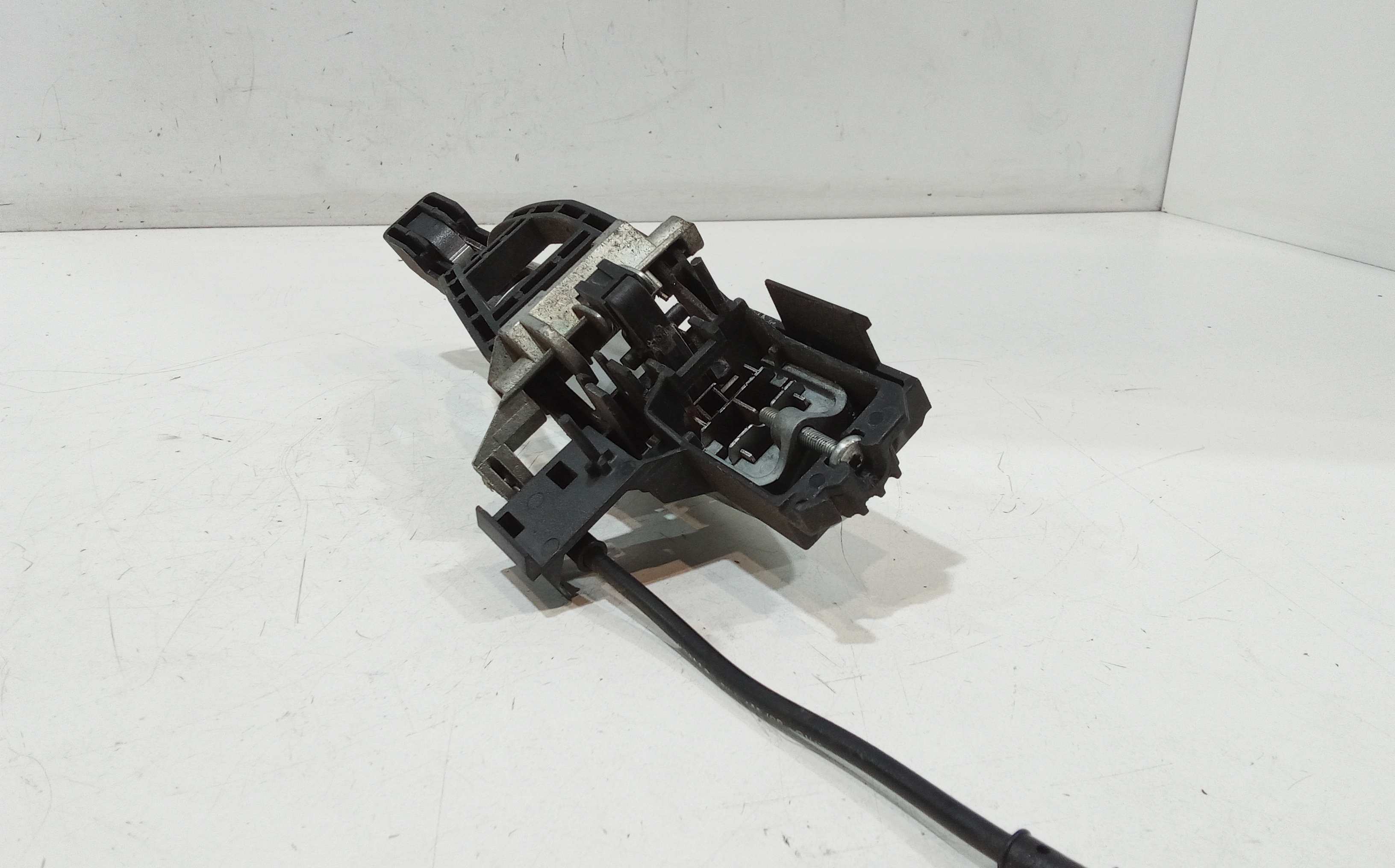 Maniglia esterna Posteriore Sinistra per Ford Focus Berlina 4 Serie (2008 - 2011)