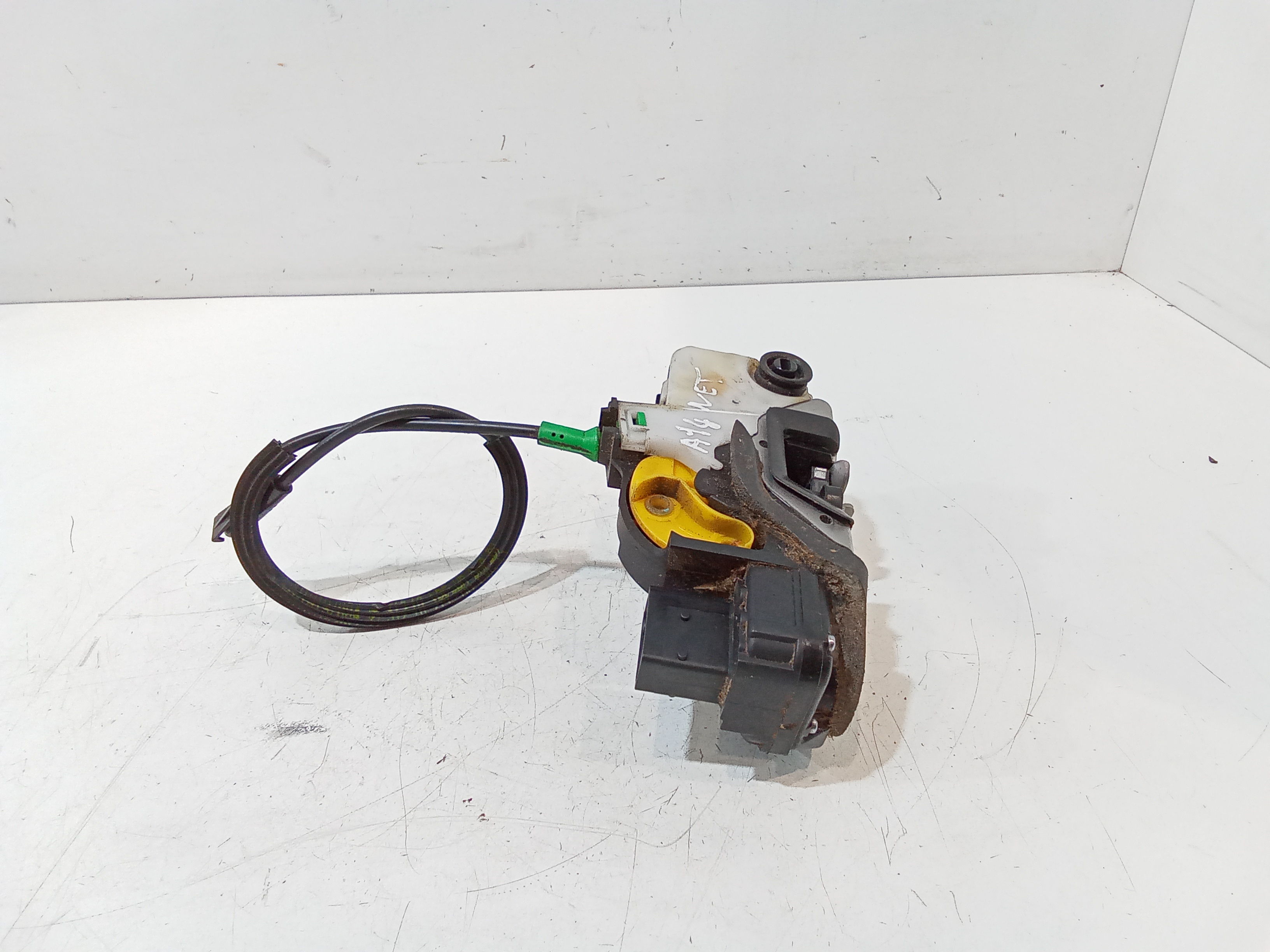 Serratura Anteriore Sinistra per Opel Astra J 2 Serie (2011 - In produzione)