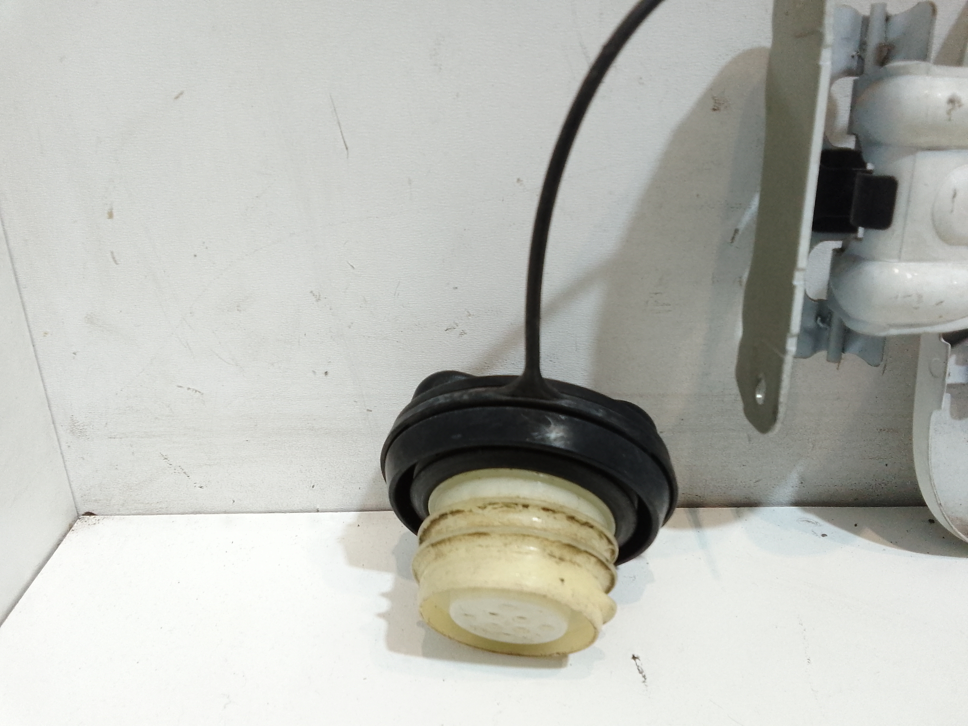 Sportellino Carburante per Nissan Qashqai 2 Serie (2010 - 2013)