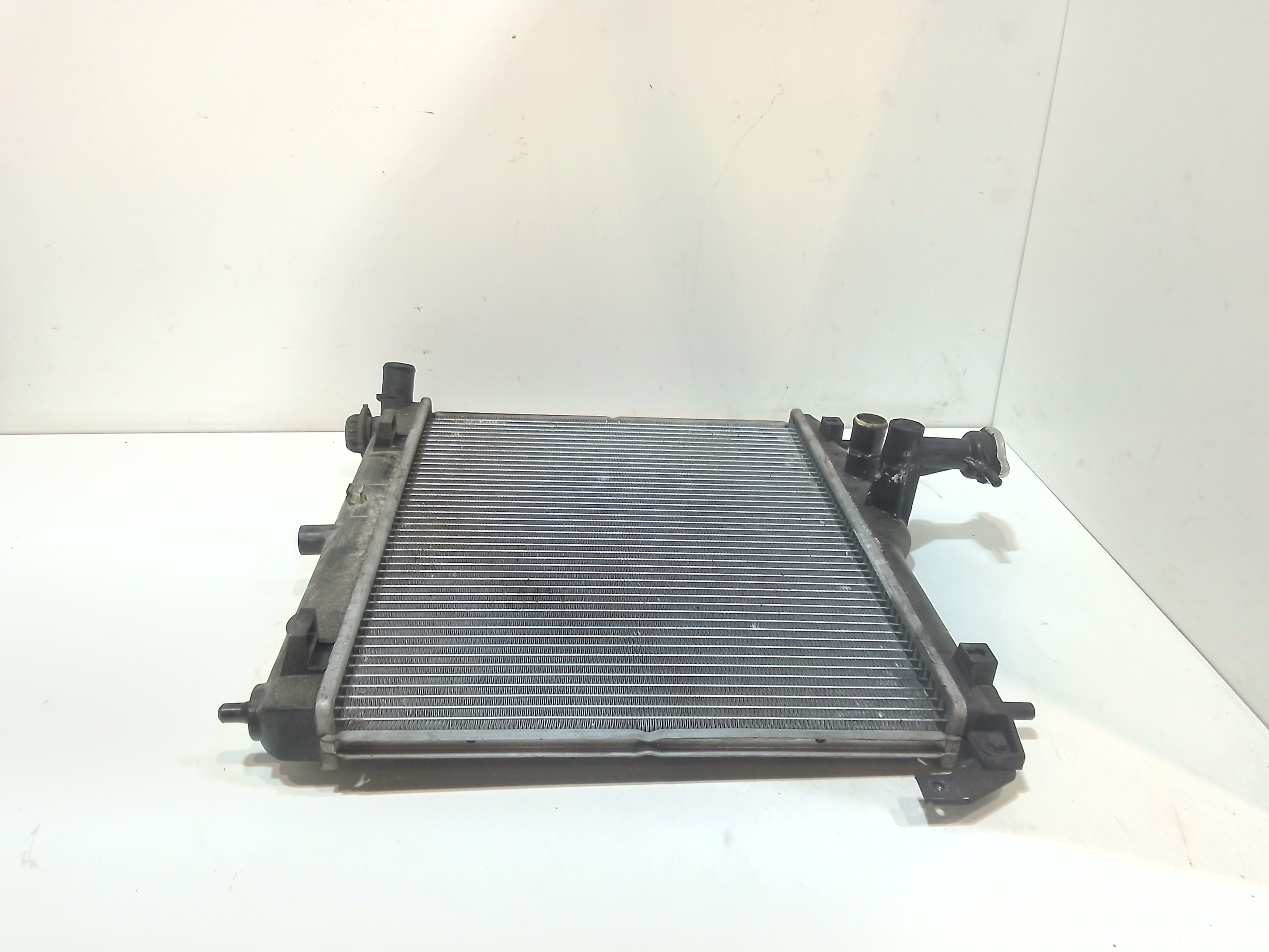 Radiatore acqua per Hyundai I10 1 Serie (2007 - 2011)