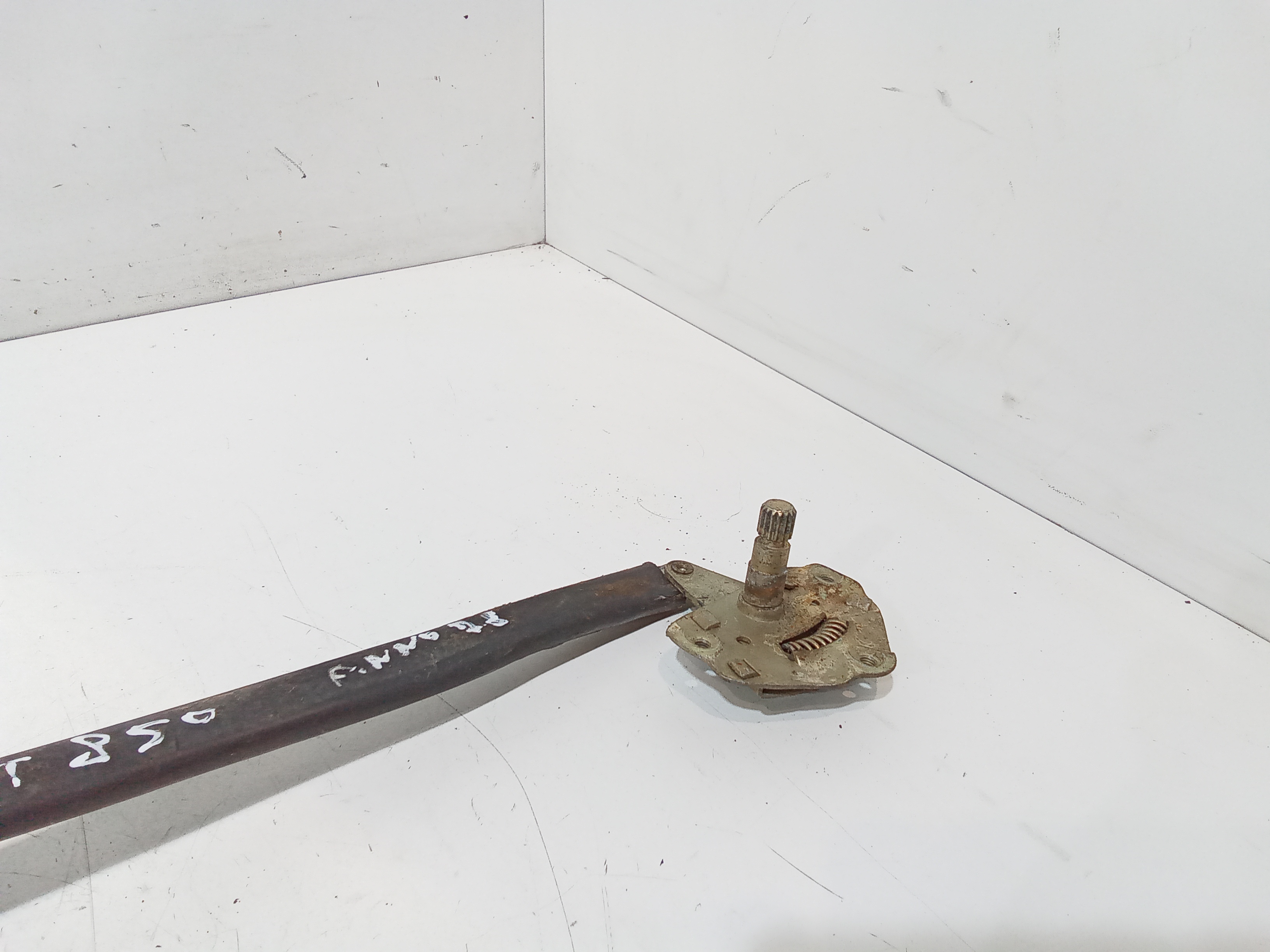 Serratura Anteriore Sinistra per Fiat 850 T Serie (1964 - In produzione)