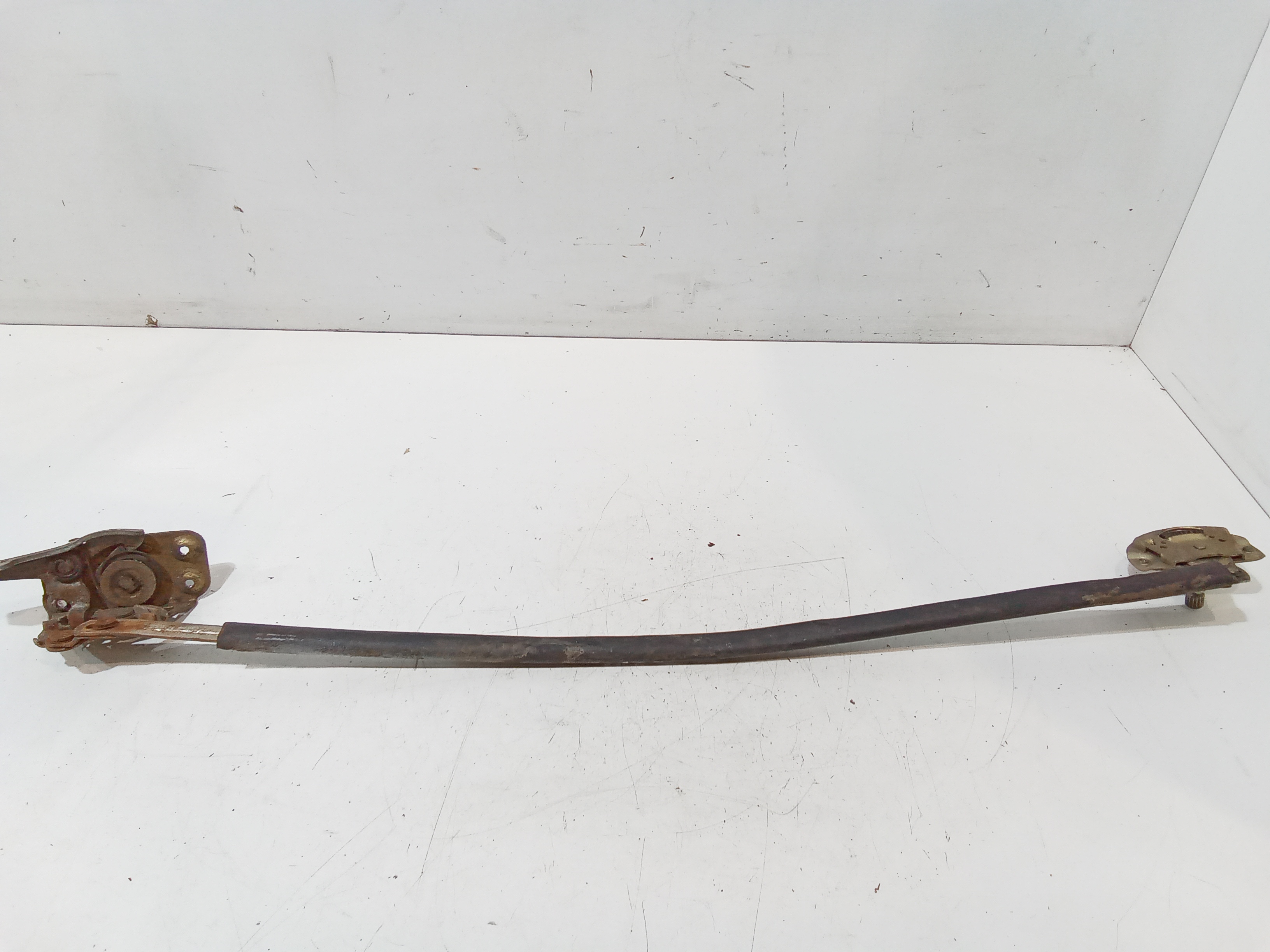 Serratura Anteriore Sinistra per Fiat 850 T Serie (1964 - In produzione)