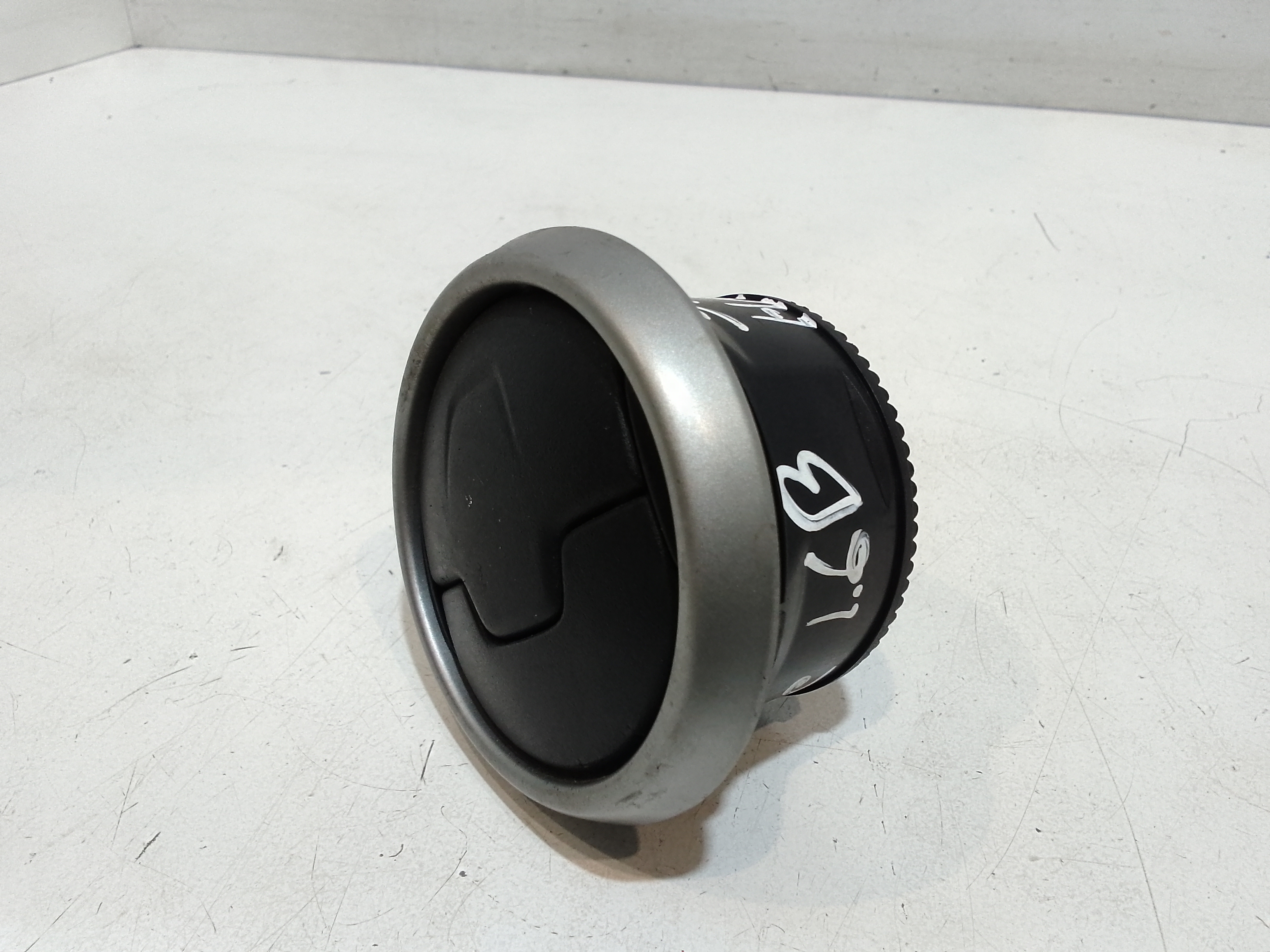 Bocchetta aria cruscotto lato guida per Nissan Qashqai 2 Serie (2010 - 2013)