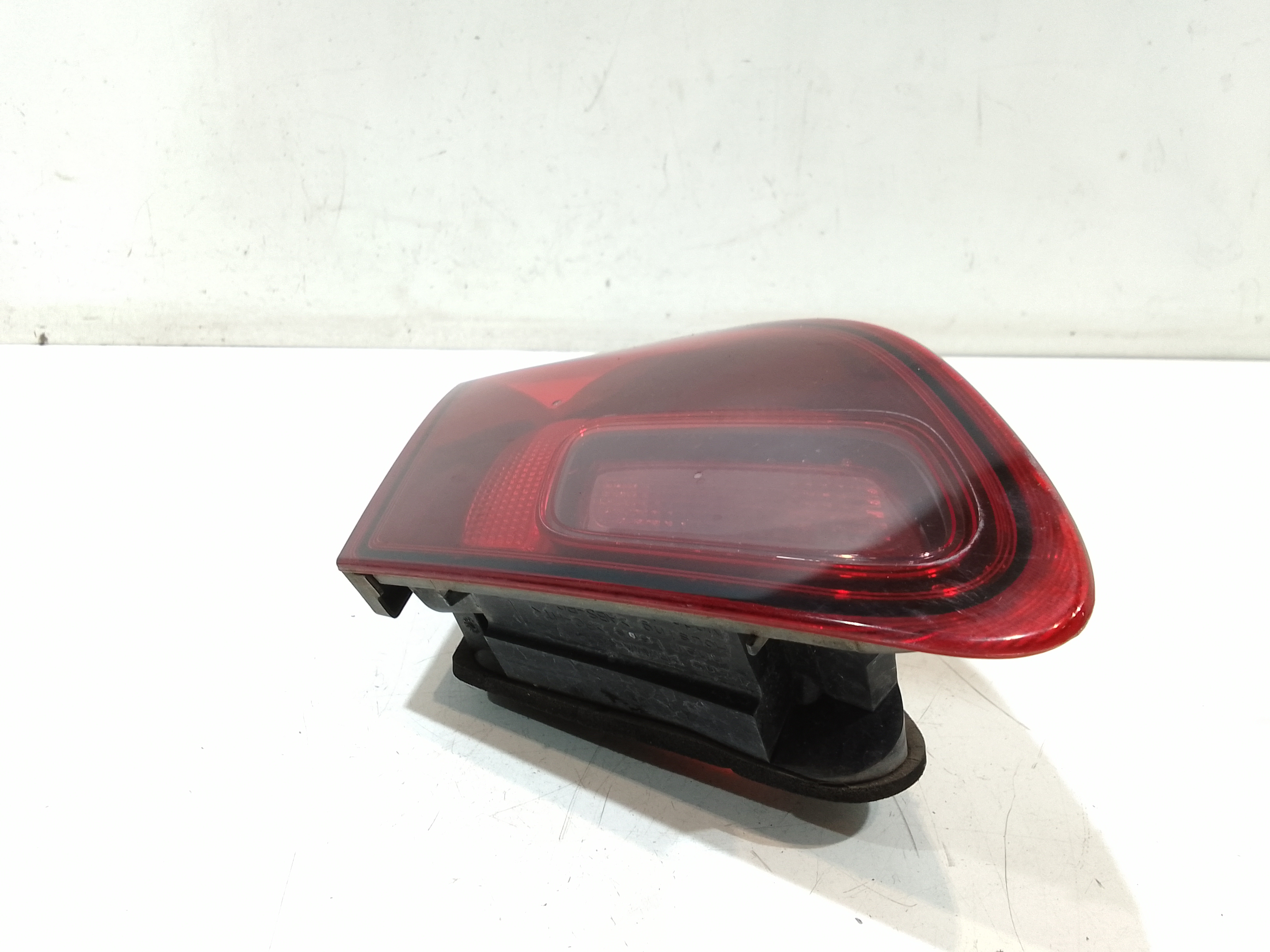 Stop Posteriore Sinistro Integrato nel Portello per Opel Astra J (2009 - In produzione)