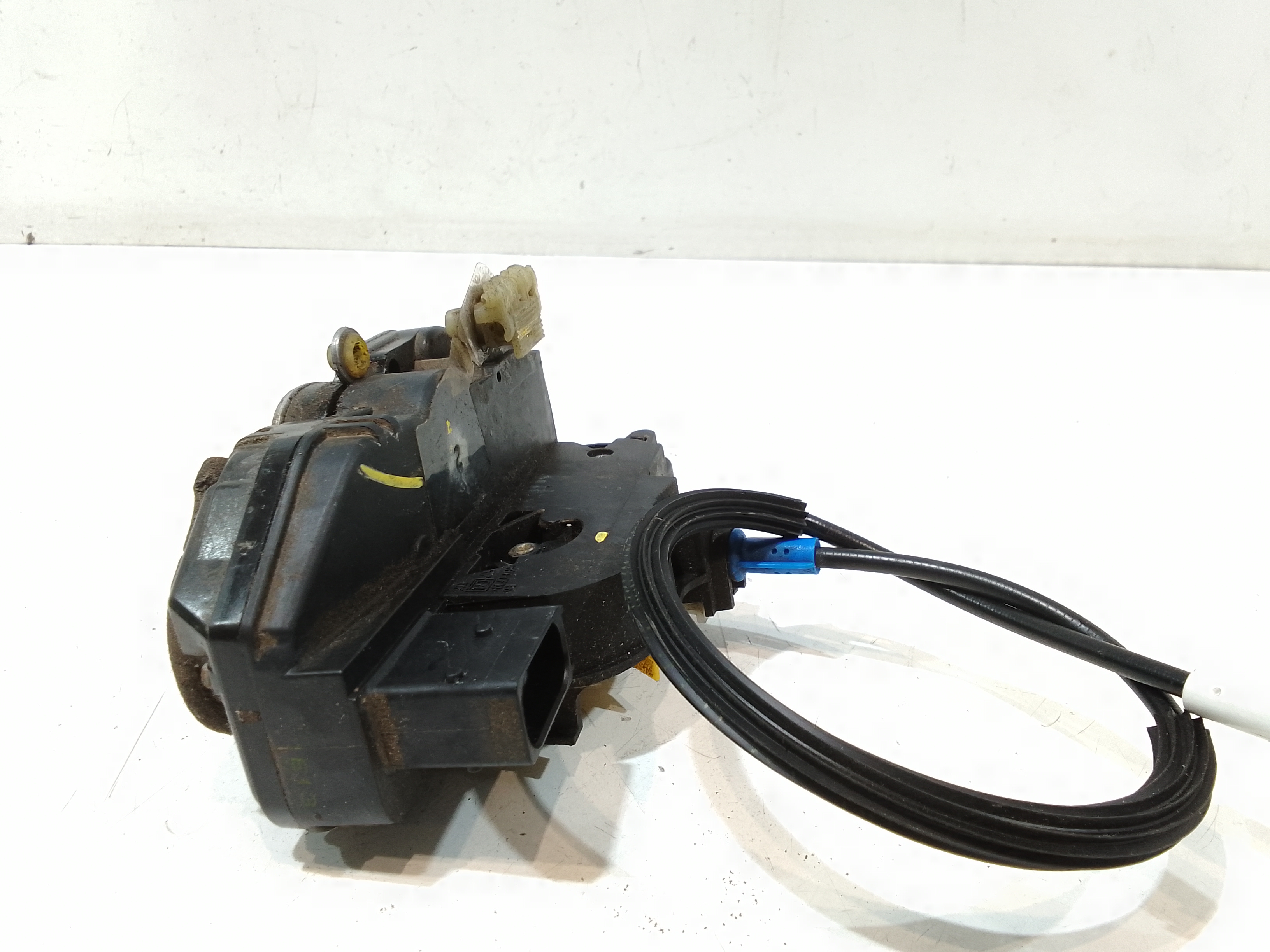 Serratura Anteriore Sinistra per Opel Astra J (2009 - In produzione)