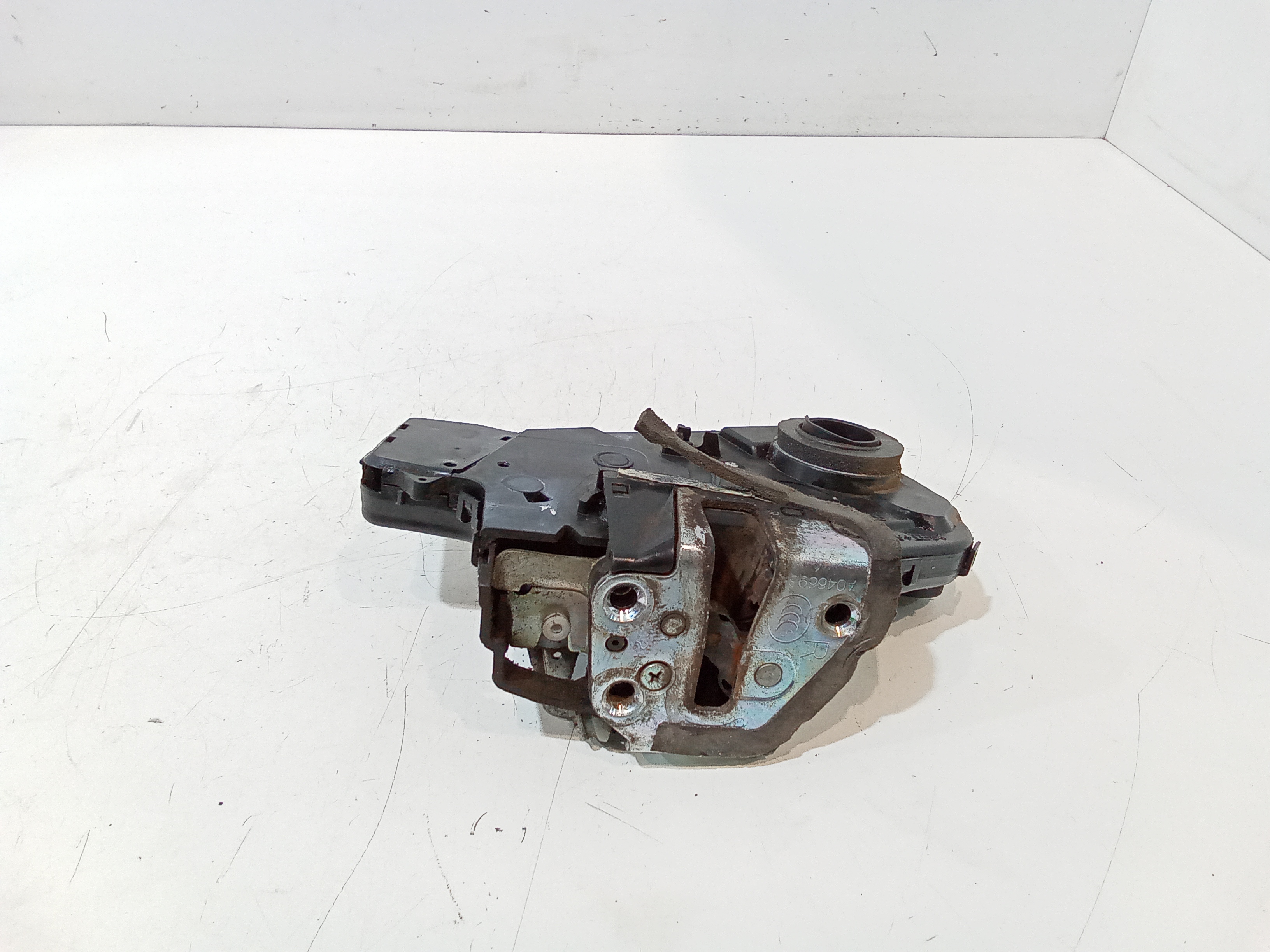 Serratura Cofano Posteriore per Toyota Rav4 4 Serie (2005 - 2009)