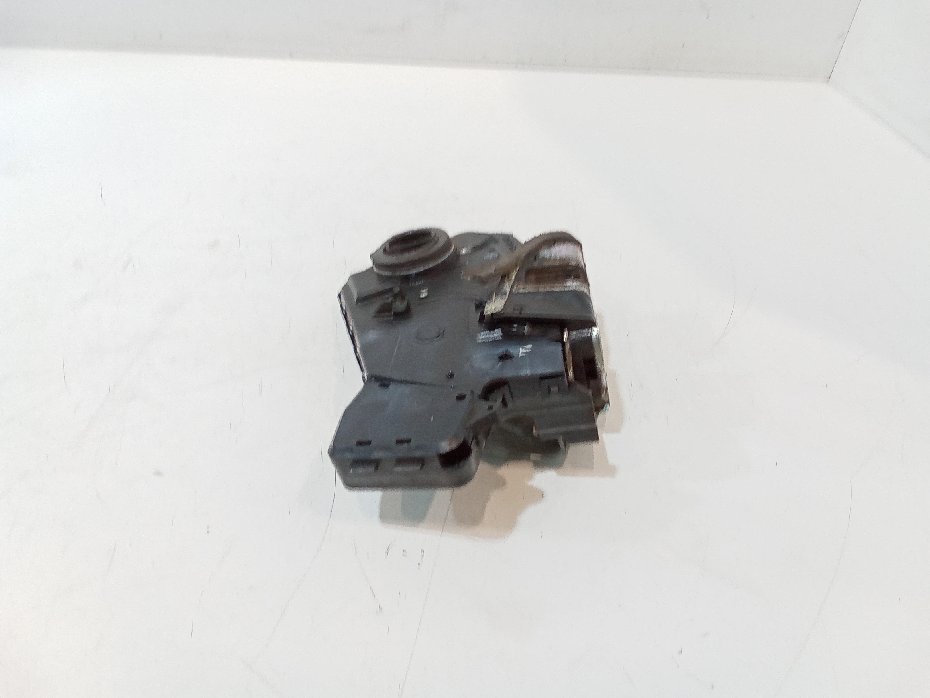 Serratura Cofano Posteriore per Toyota Rav4 4 Serie (2005 - 2009)