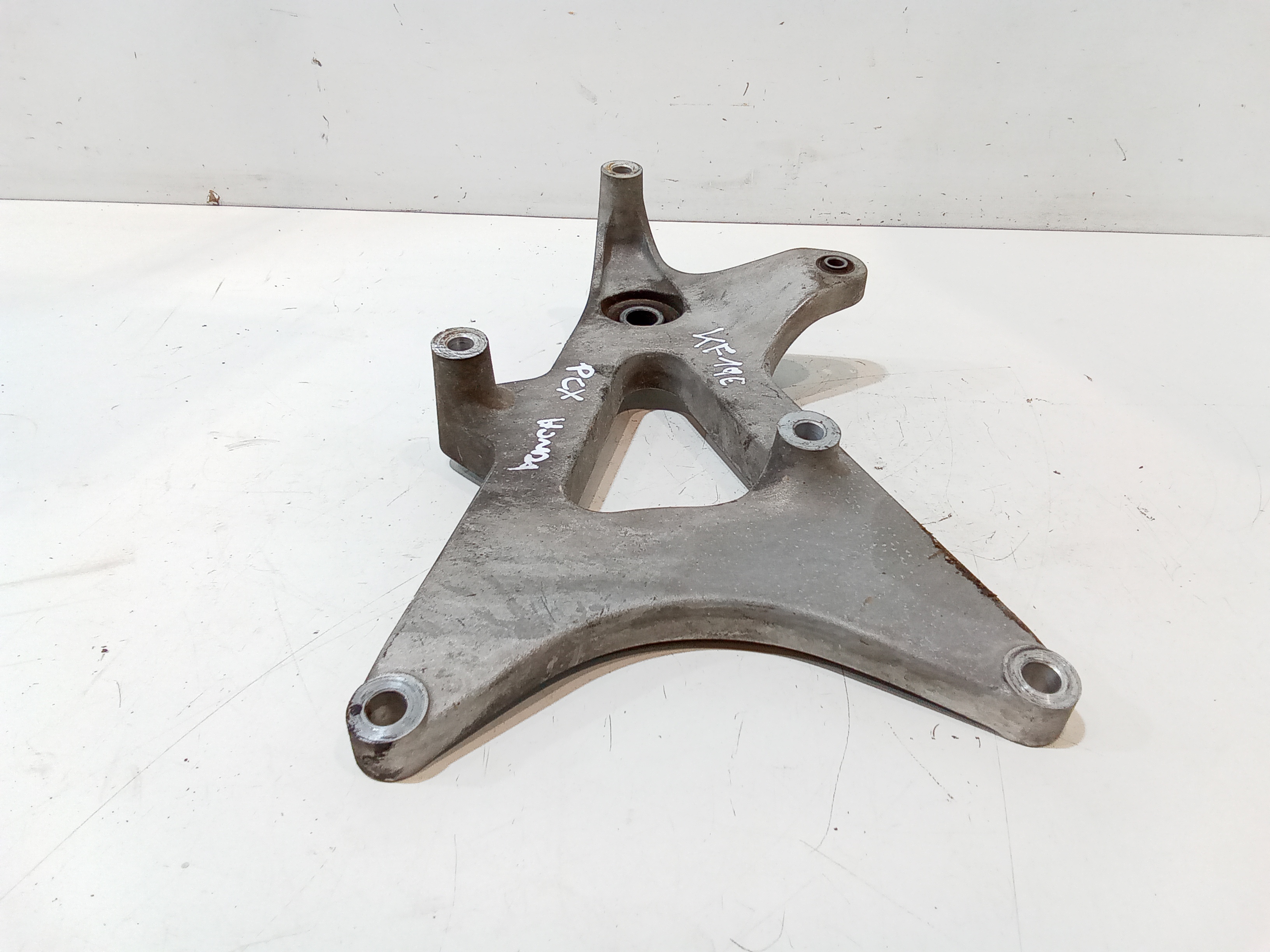 Staffa supporto marmitta per Honda Pcx 150 (2014 - 2016)