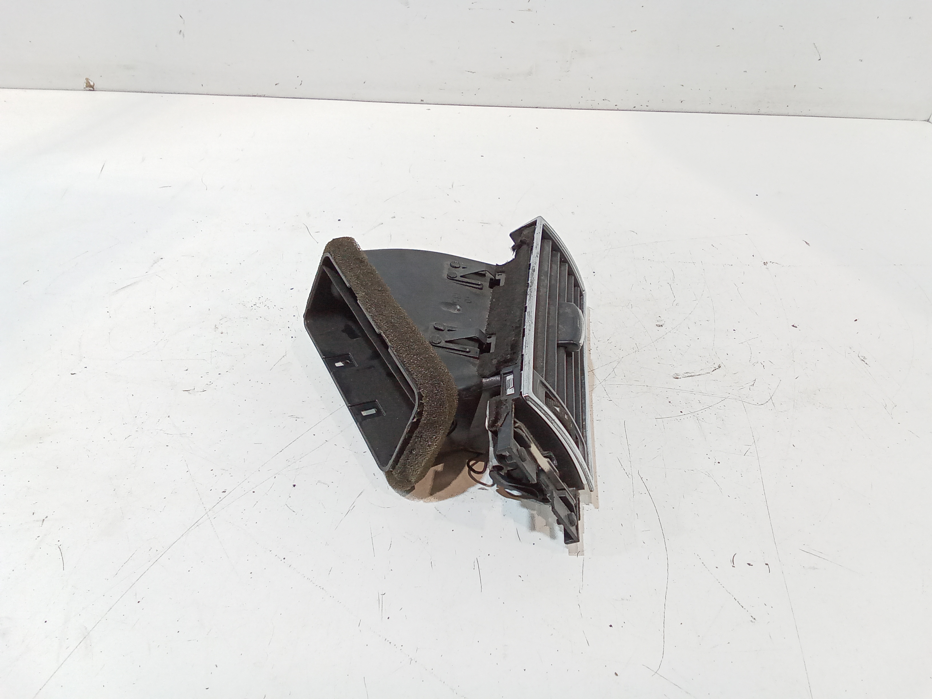 Bocchetta aria cruscotto lato passeggero per Audi A6 Avant Serie C6 (4f5) (04>12) (2004 - 2012)