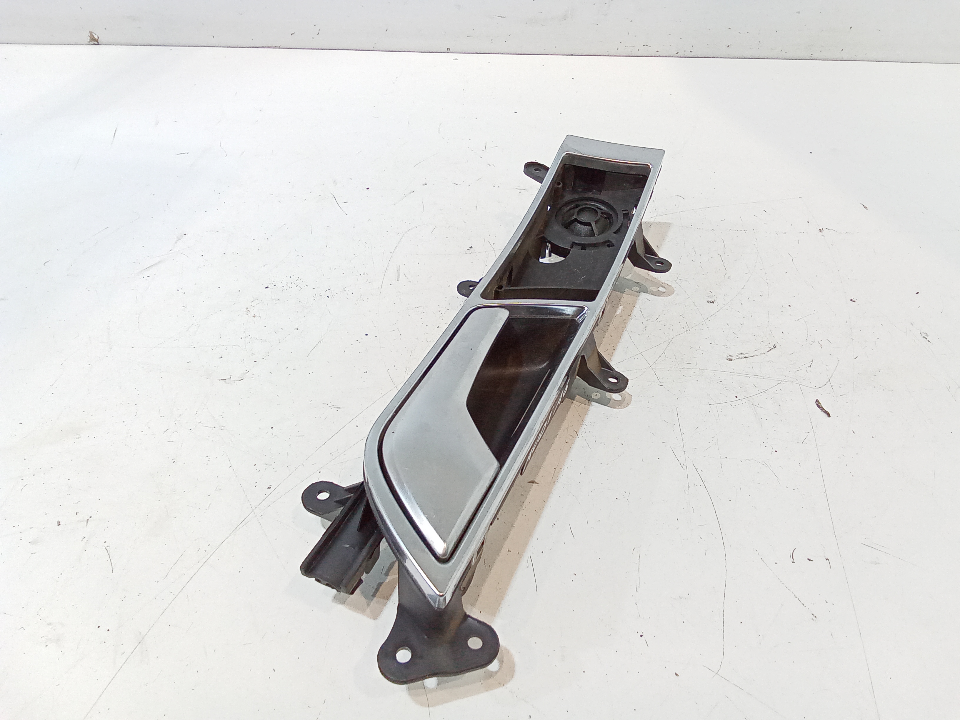 Maniglia interna Anteriore Destra per Audi A6 Avant Serie C6 (4f5) (04>12) (2004 - 2012)