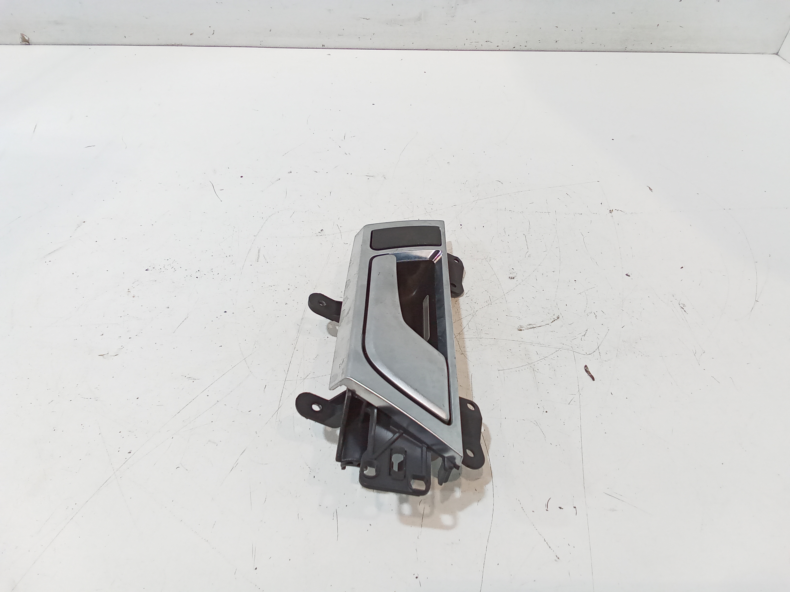 Maniglia interna Posteriore Destra per Audi A6 Avant Serie C6 (4f5) (04>12) (2004 - 2012)