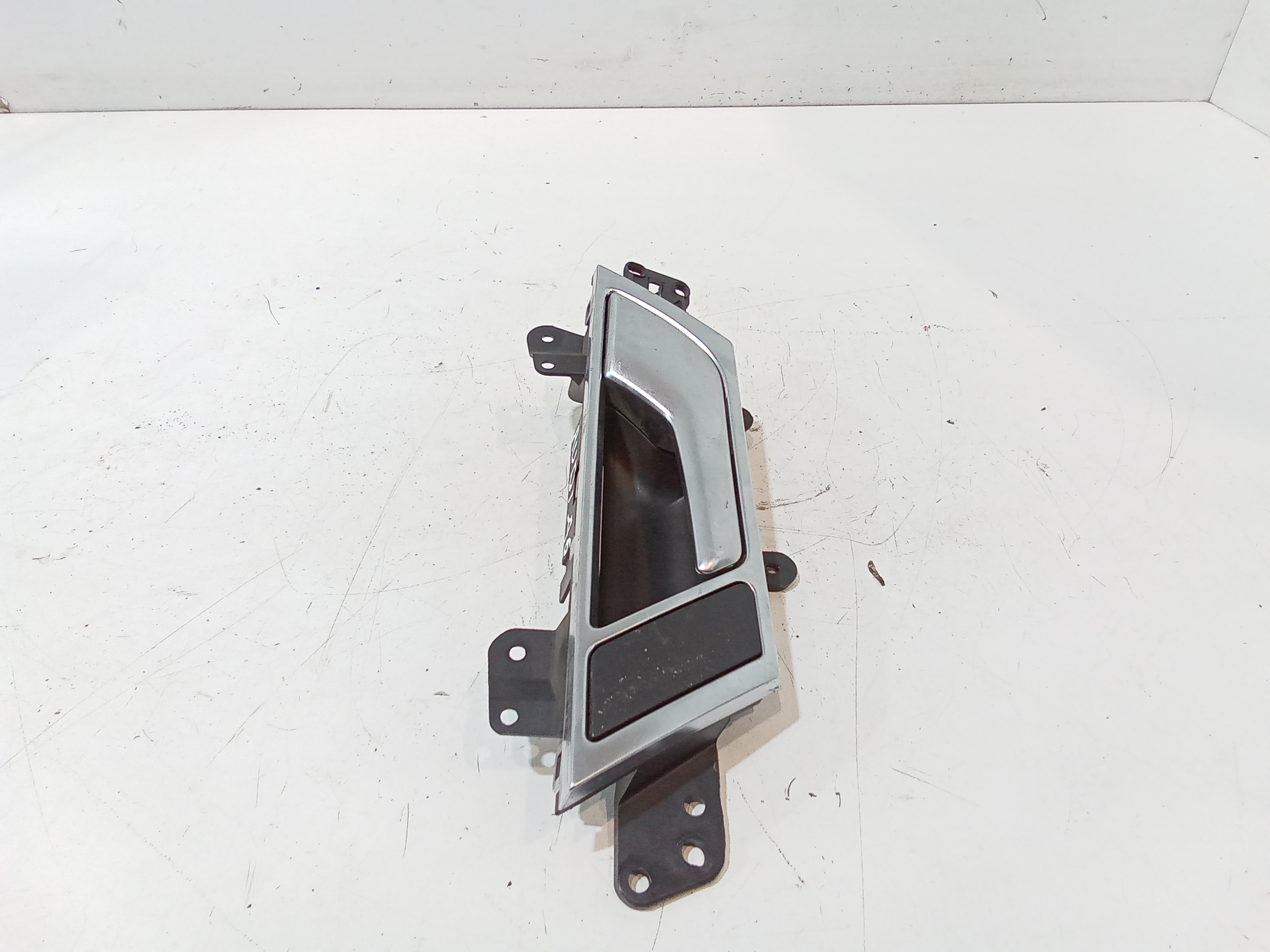 Maniglia interna Posteriore Destra per Audi A6 Avant Serie C6 (4f5) (04>12) (2004 - 2012)