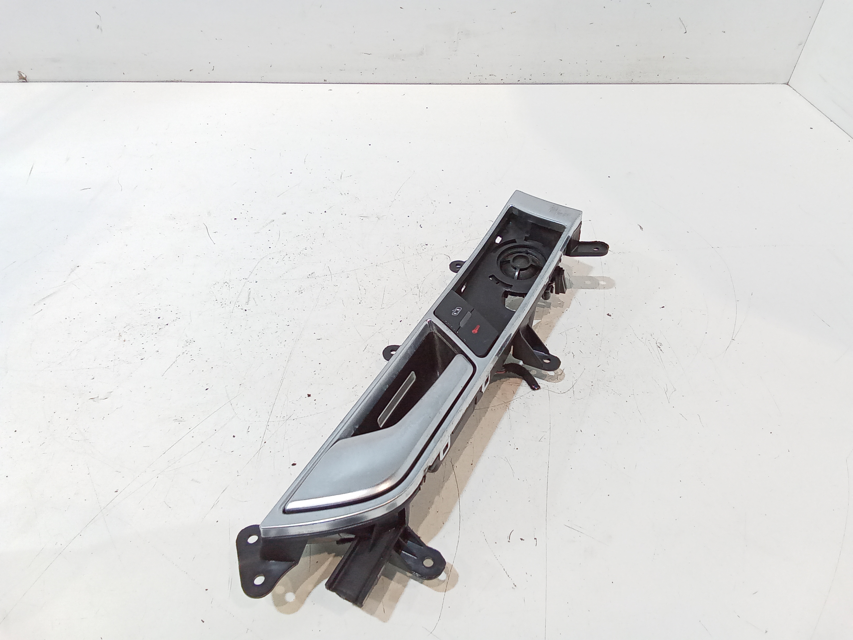 Maniglia interna anteriore Sinistra per Audi A6 Avant Serie C6 (4f5) (04>12) (2004 - 2012)