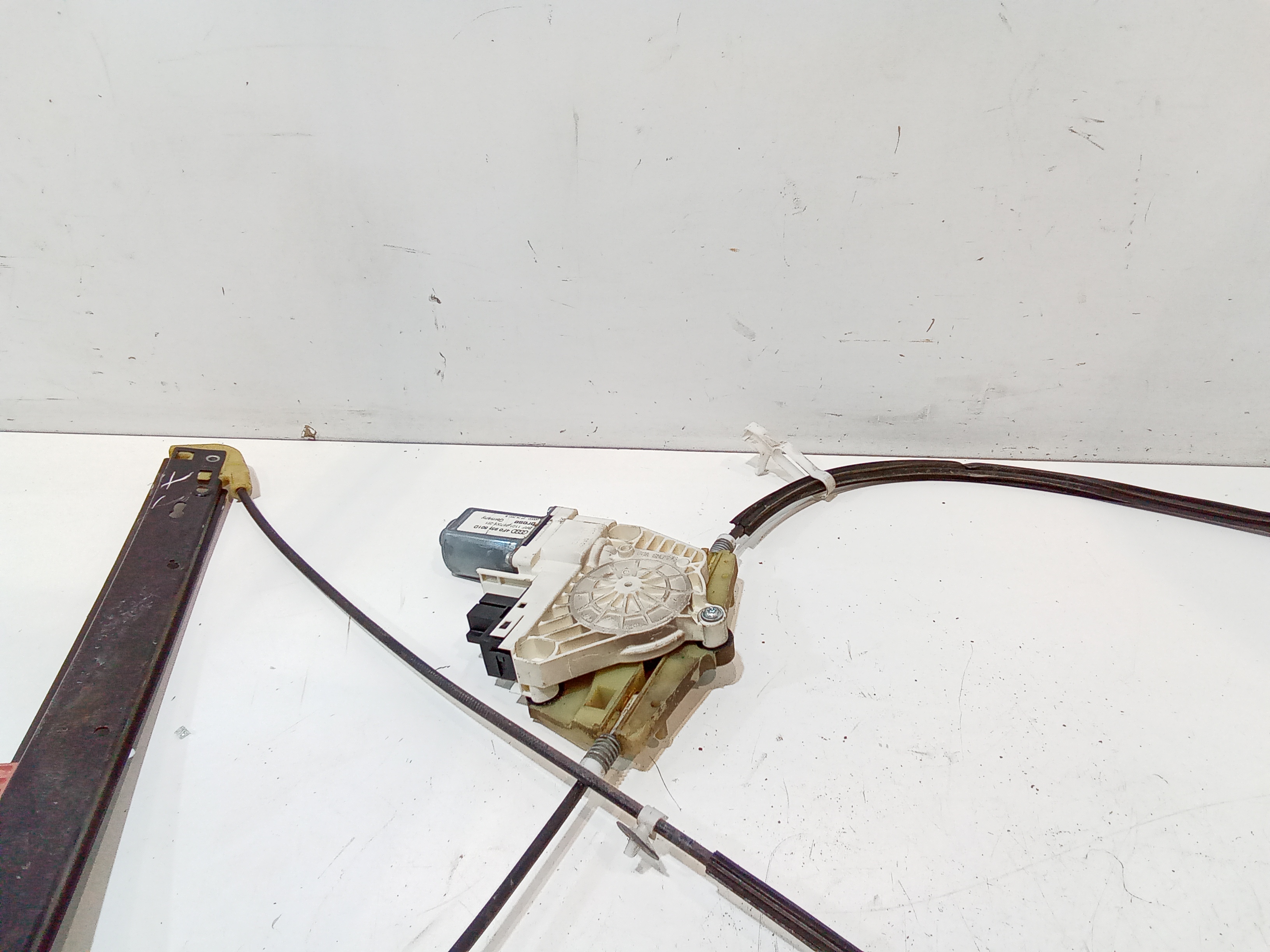 Cremagliera anteriore sinistra Guida per Audi A6 Avant Serie C6 (4f5) (04>12) (2004 - 2012)