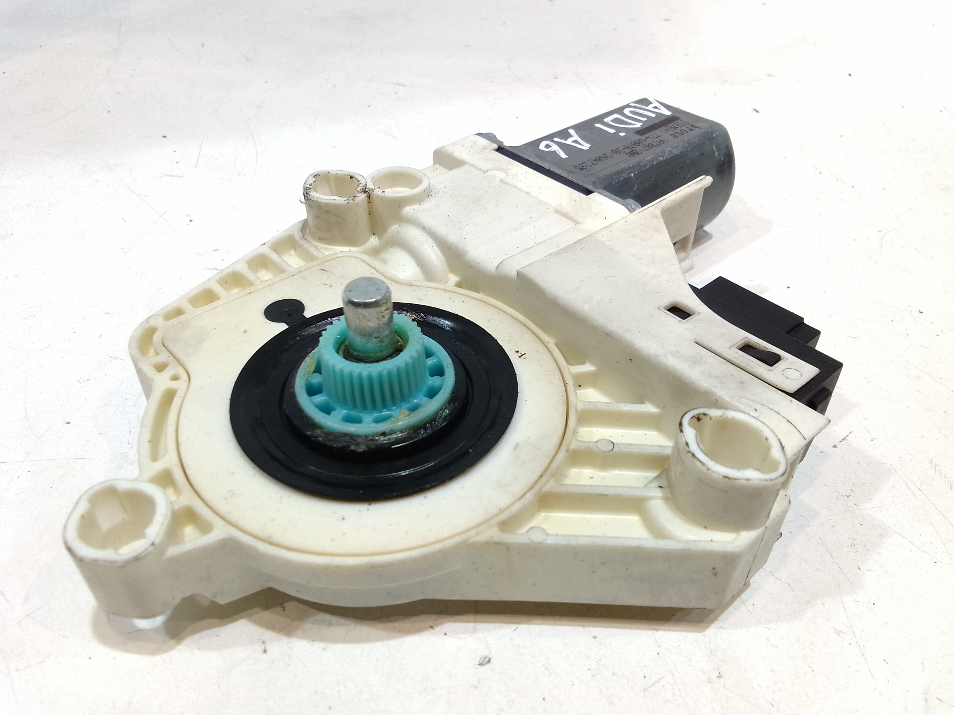 Motorino Alzavetro posteriore Sinistro per Audi A6 Avant Serie C6 (4f5) (04>12) (2004 - 2012)