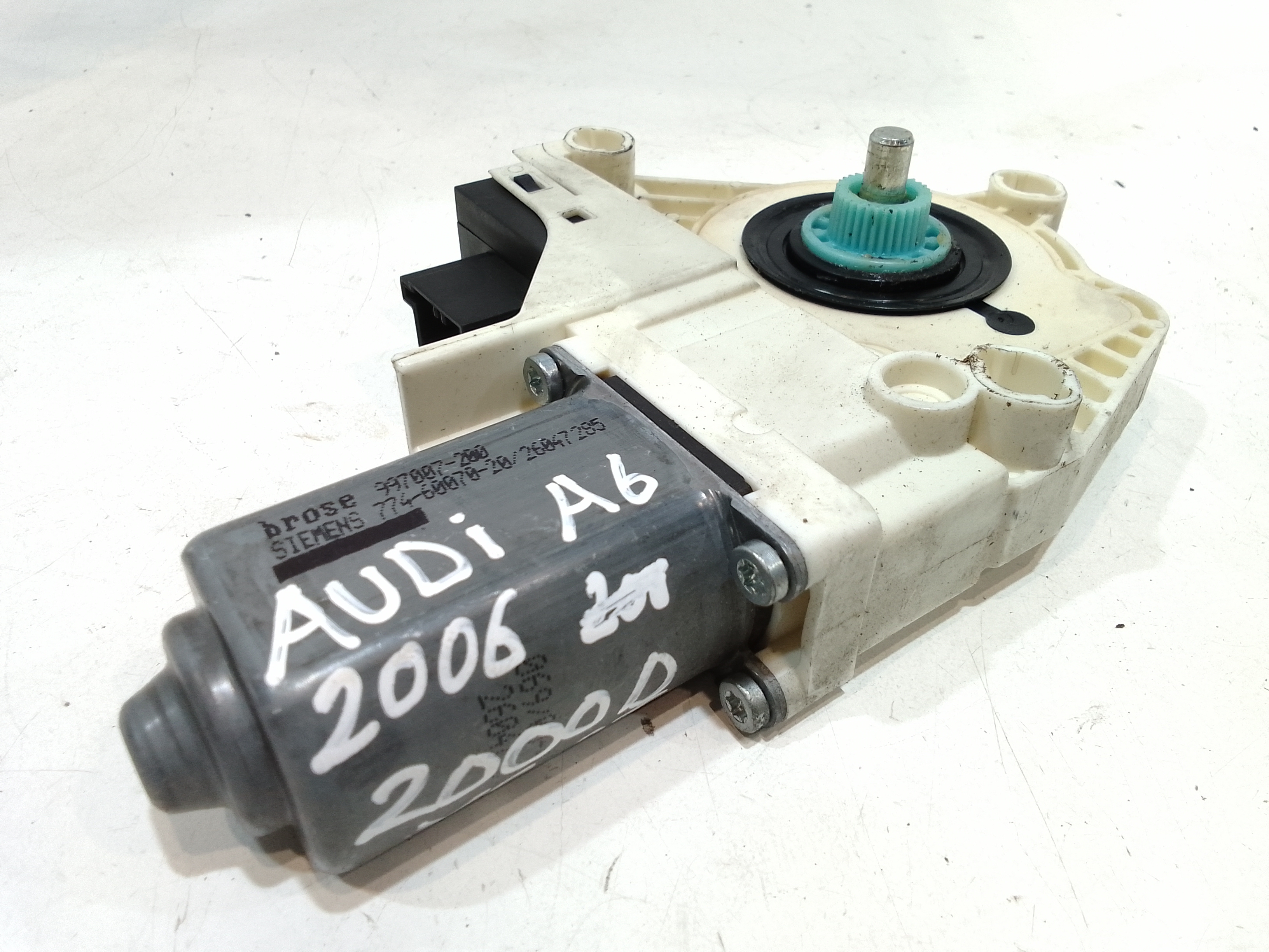 Motorino Alzavetro posteriore Sinistro per Audi A6 Avant Serie C6 (4f5) (04>12) (2004 - 2012)