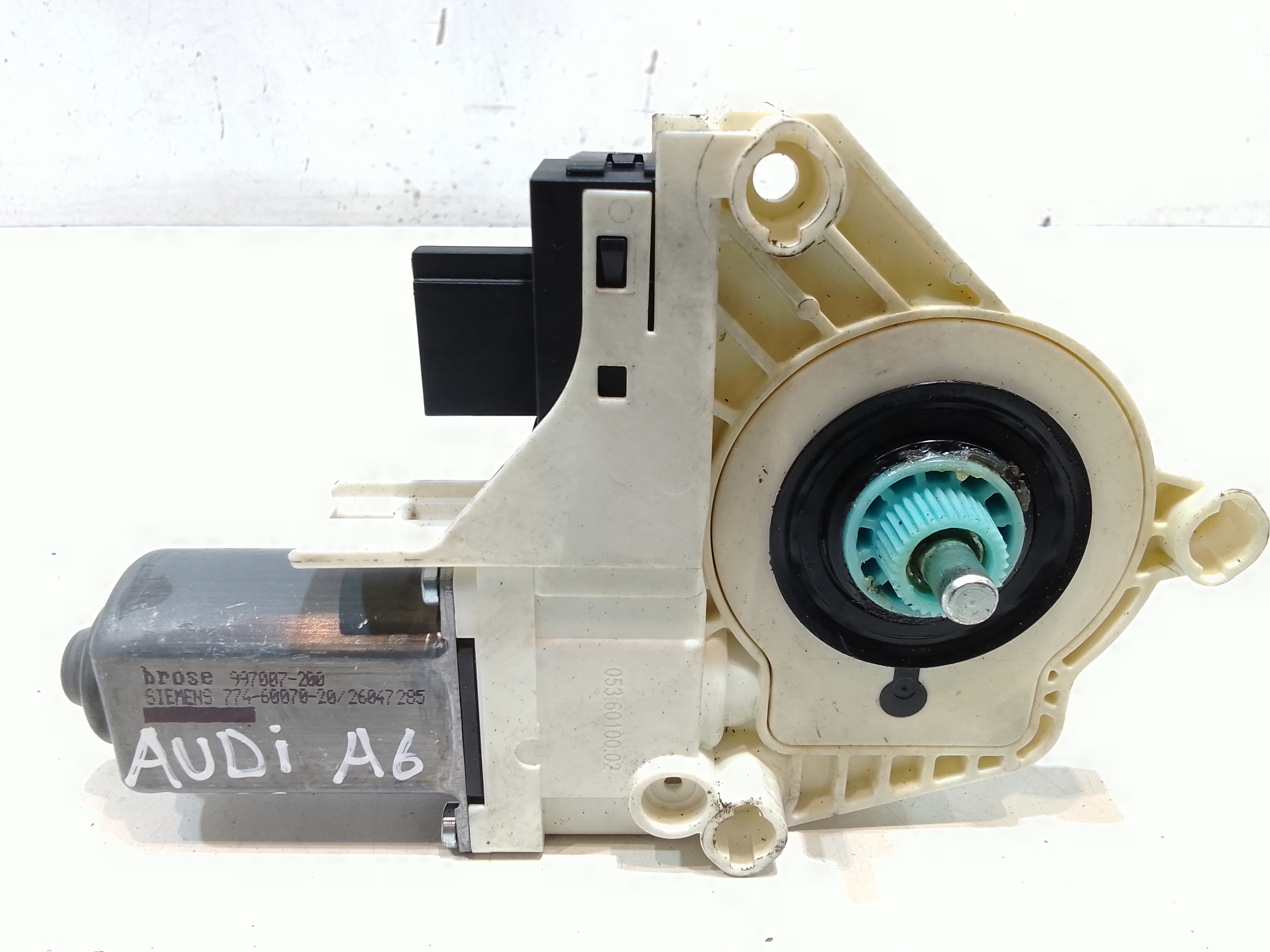 Motorino Alzavetro posteriore Sinistro per Audi A6 Avant Serie C6 (4f5) (04>12) (2004 - 2012)