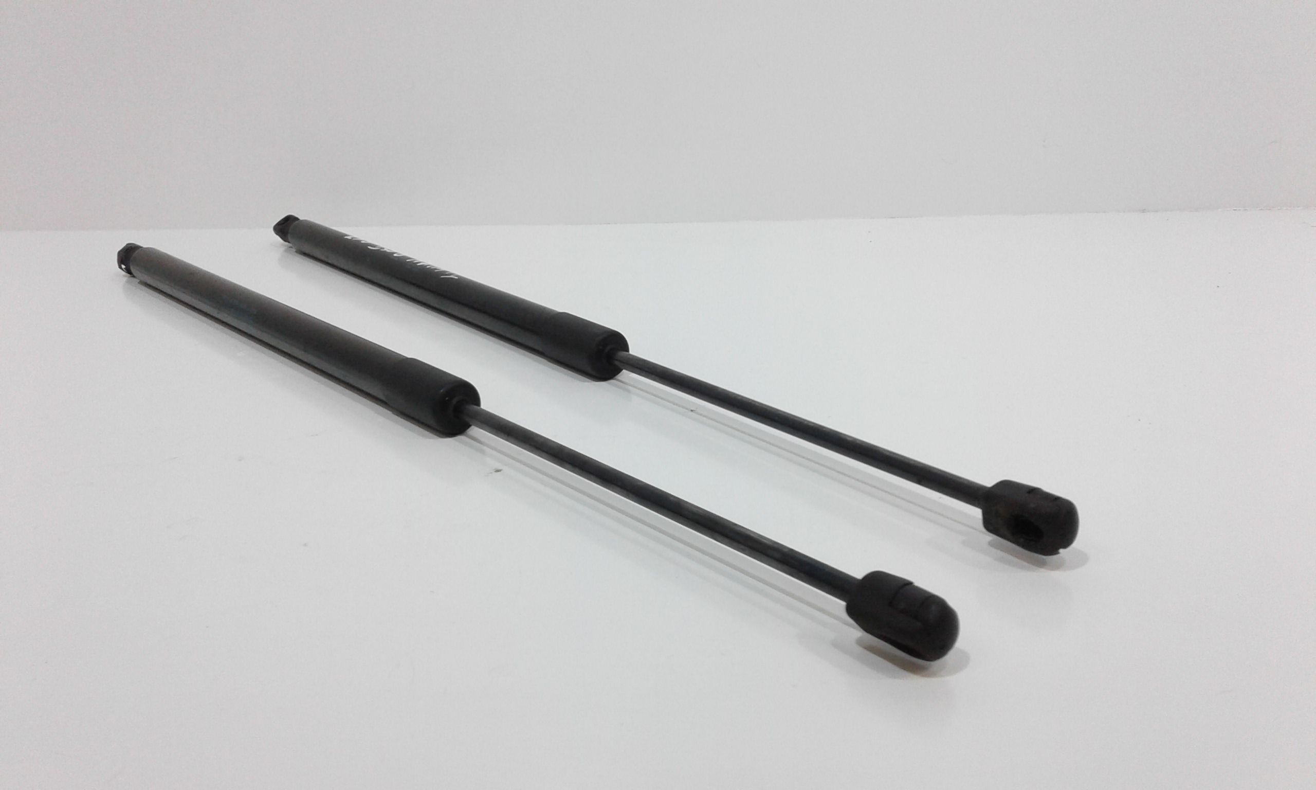 Pistoncini cofano Post. VOLKSWAGEN Tiguan Serie