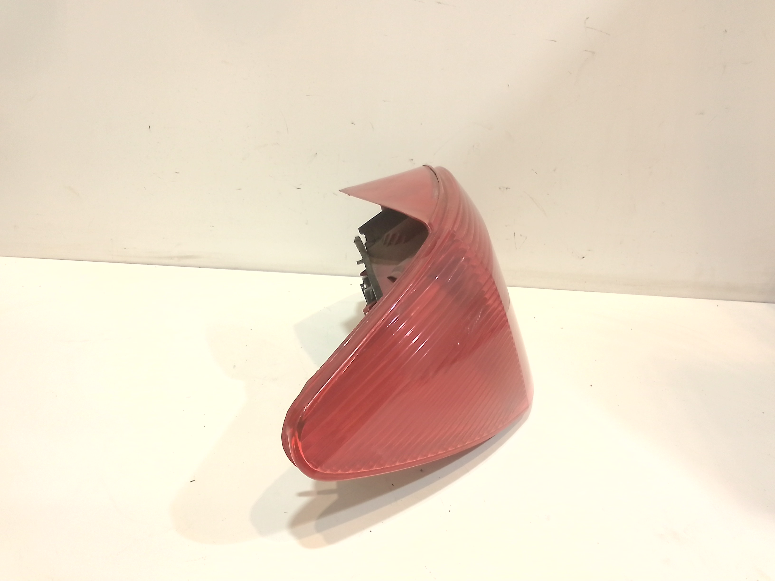 Stop fanale Posteriore sinistro lato Guida per Peugeot 307 Berlina (2001 - 2005)