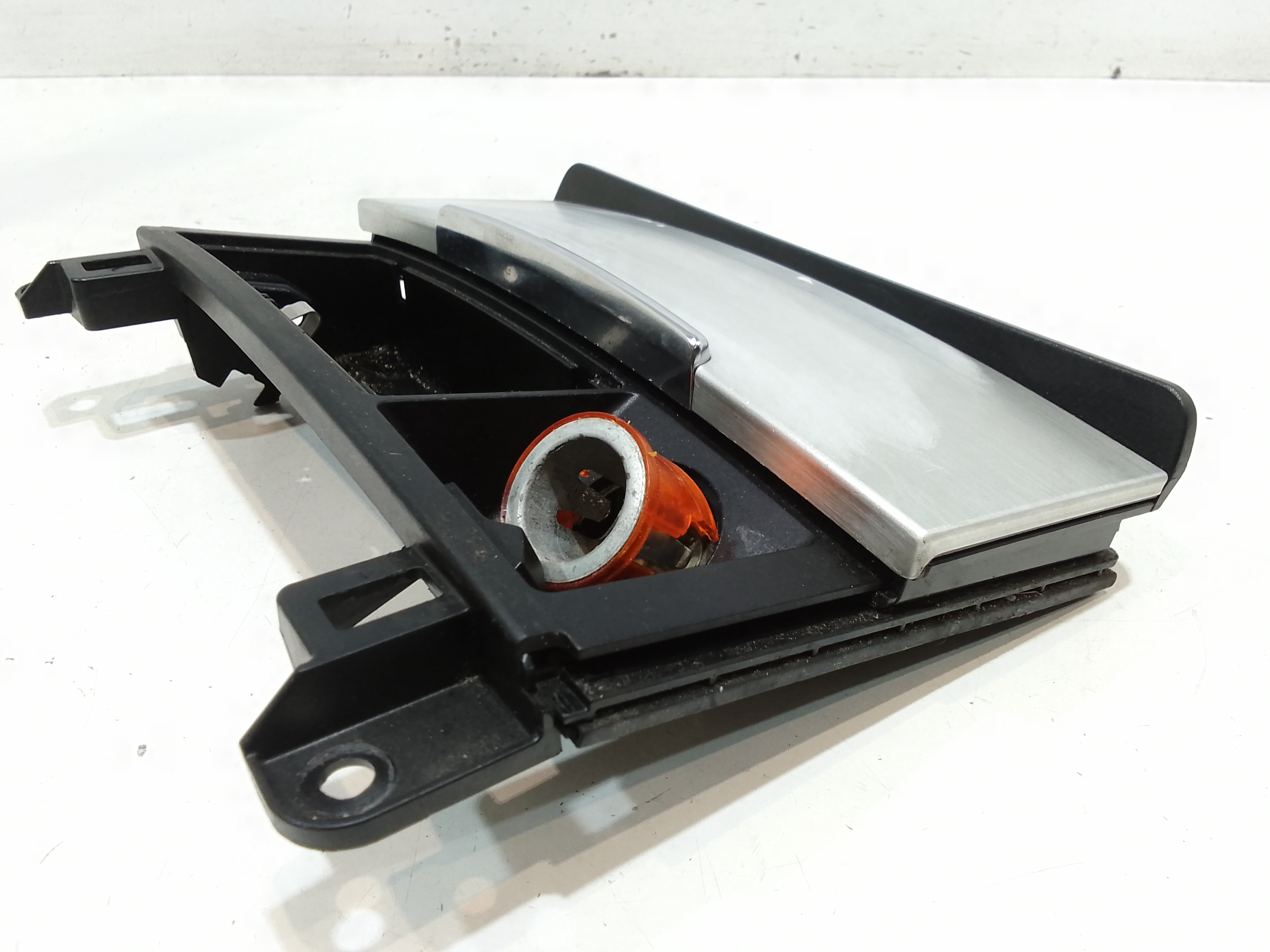 Posacenere per Audi Q7 Serie (4lb) (05>15) (2005 - 2015)