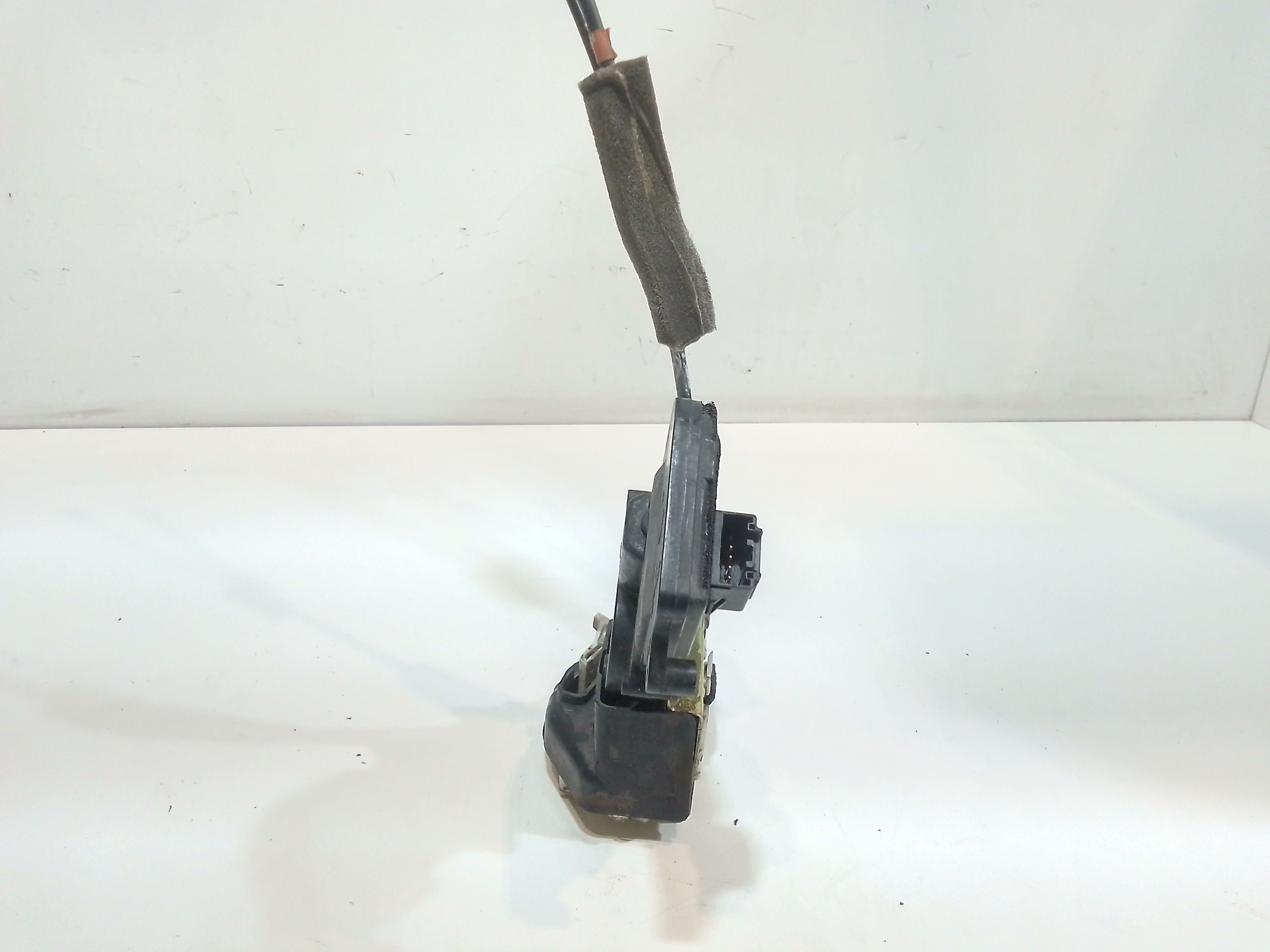 Serratura Posteriore destra per Mazda 6 Berlina (2002 - 2008)