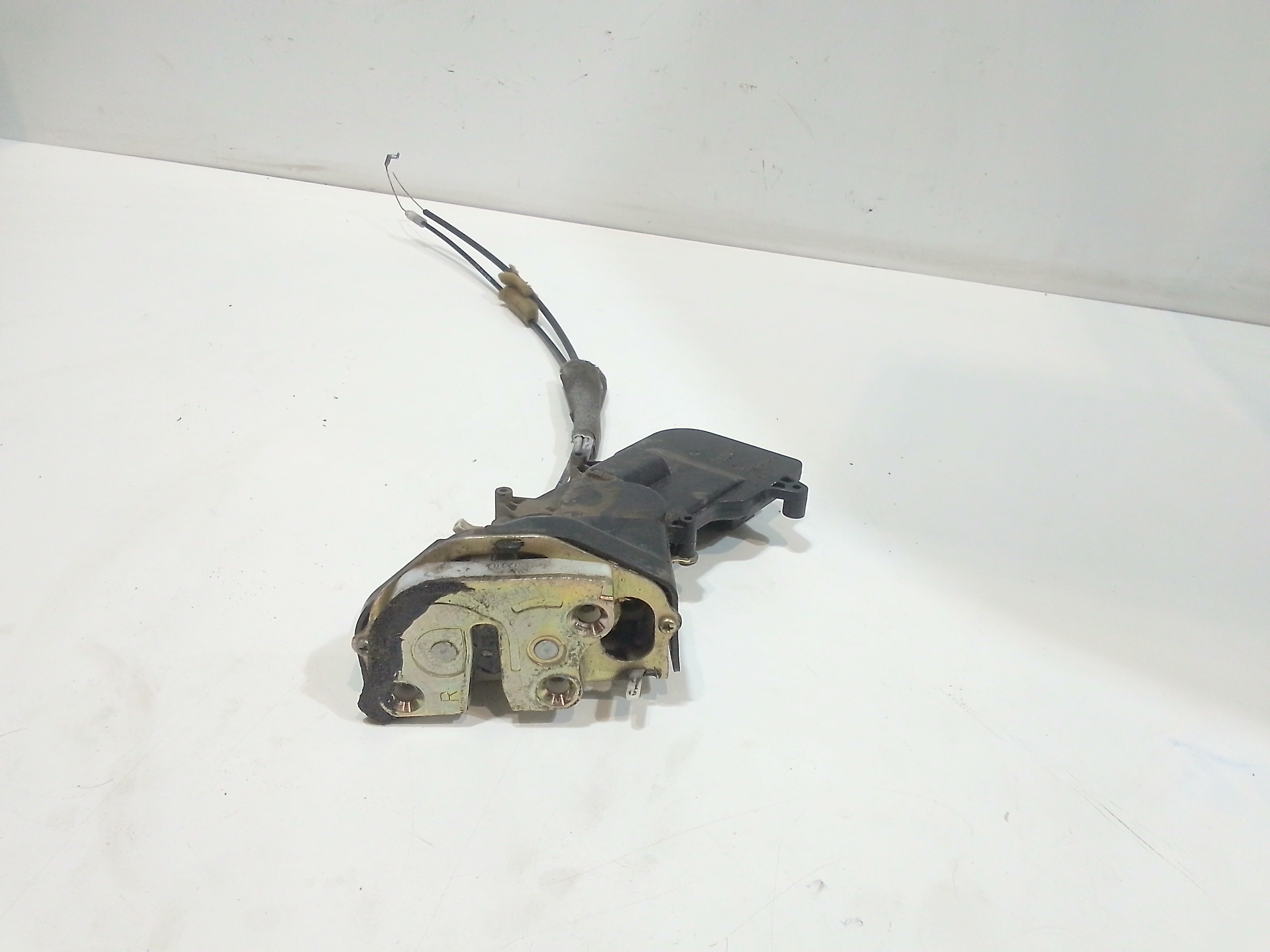 Serratura Posteriore destra per Mazda 6 Berlina (2002 - 2008)