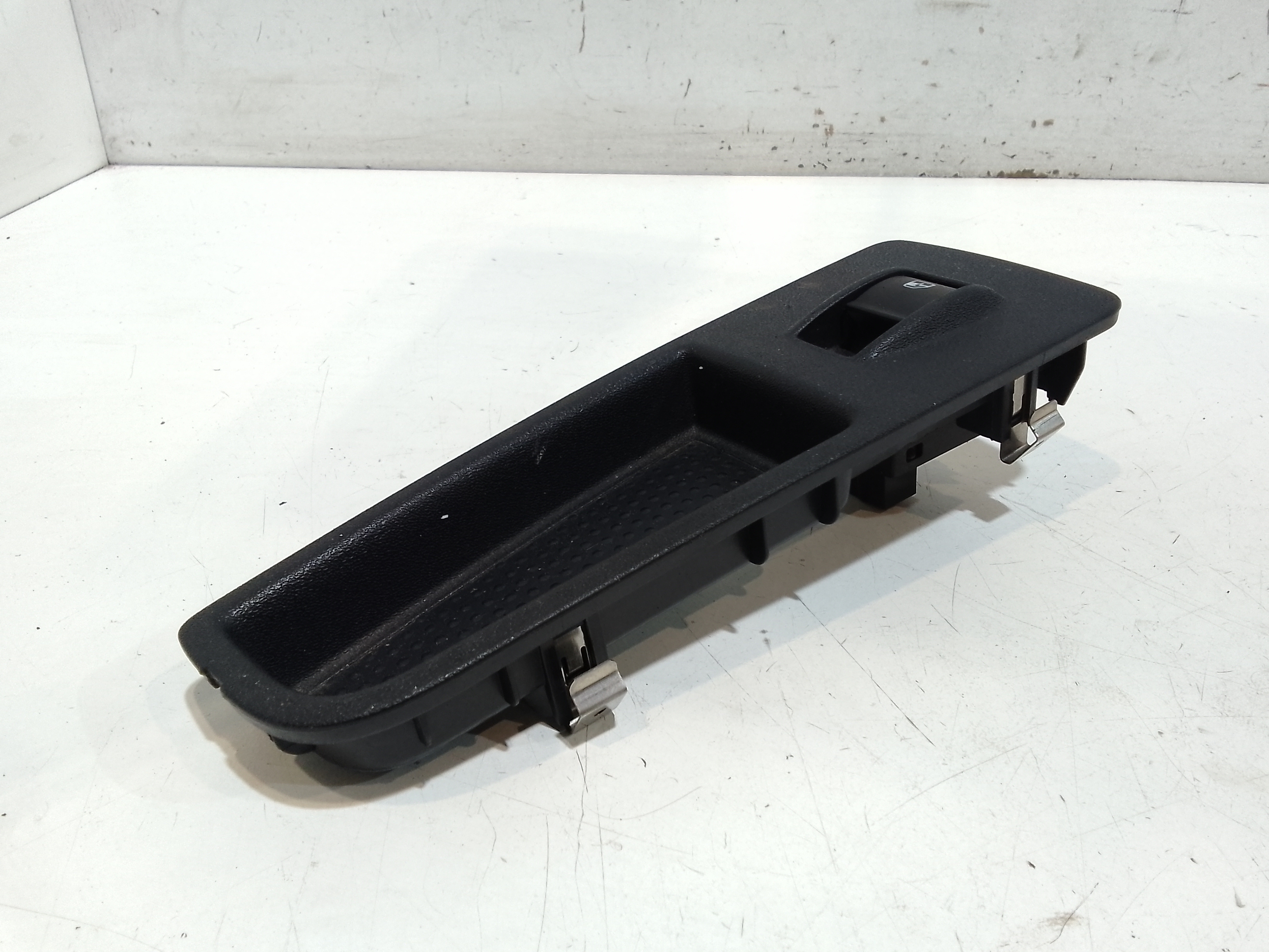 Pulsantiera Posteriore Sinistra per Lancia Delta 3 Serie (2008 - 2011)