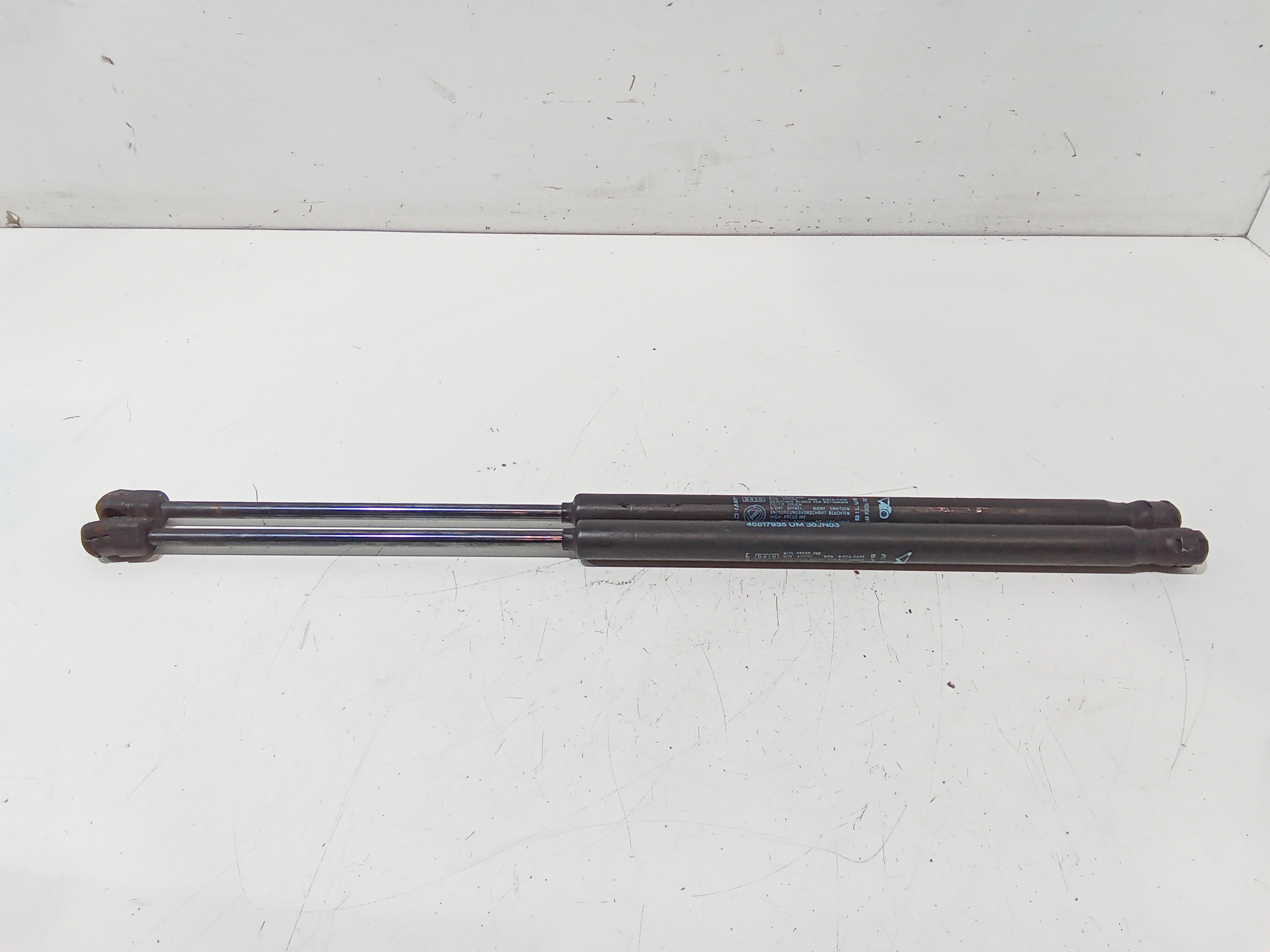 Pistoncini cofano Post. per Lancia Ypsilon 2 Serie (2006 - 2010)