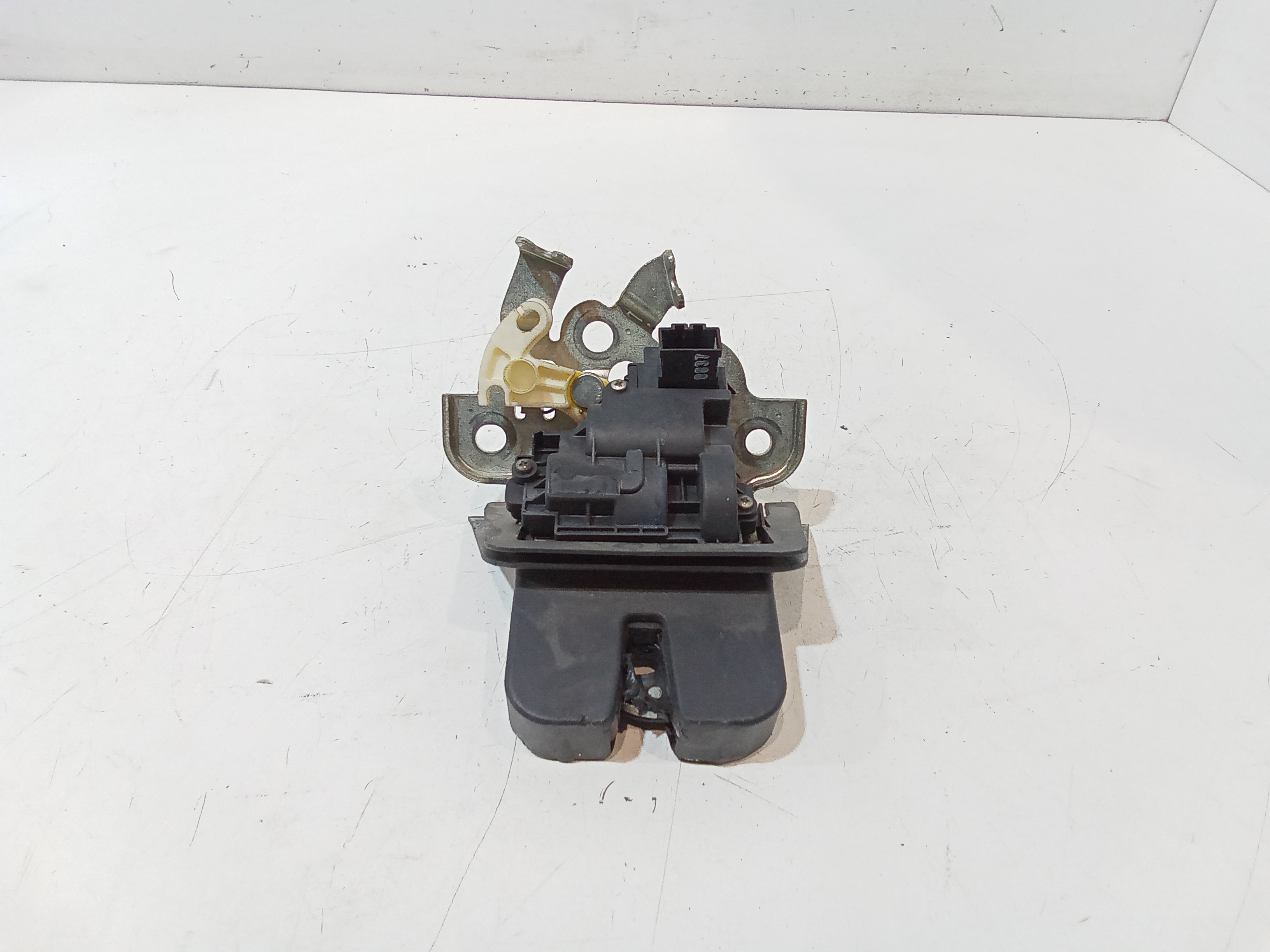 Serratura Cofano Posteriore per Audi A4 Avant (8k5) (08>15) (2008 - 2015)