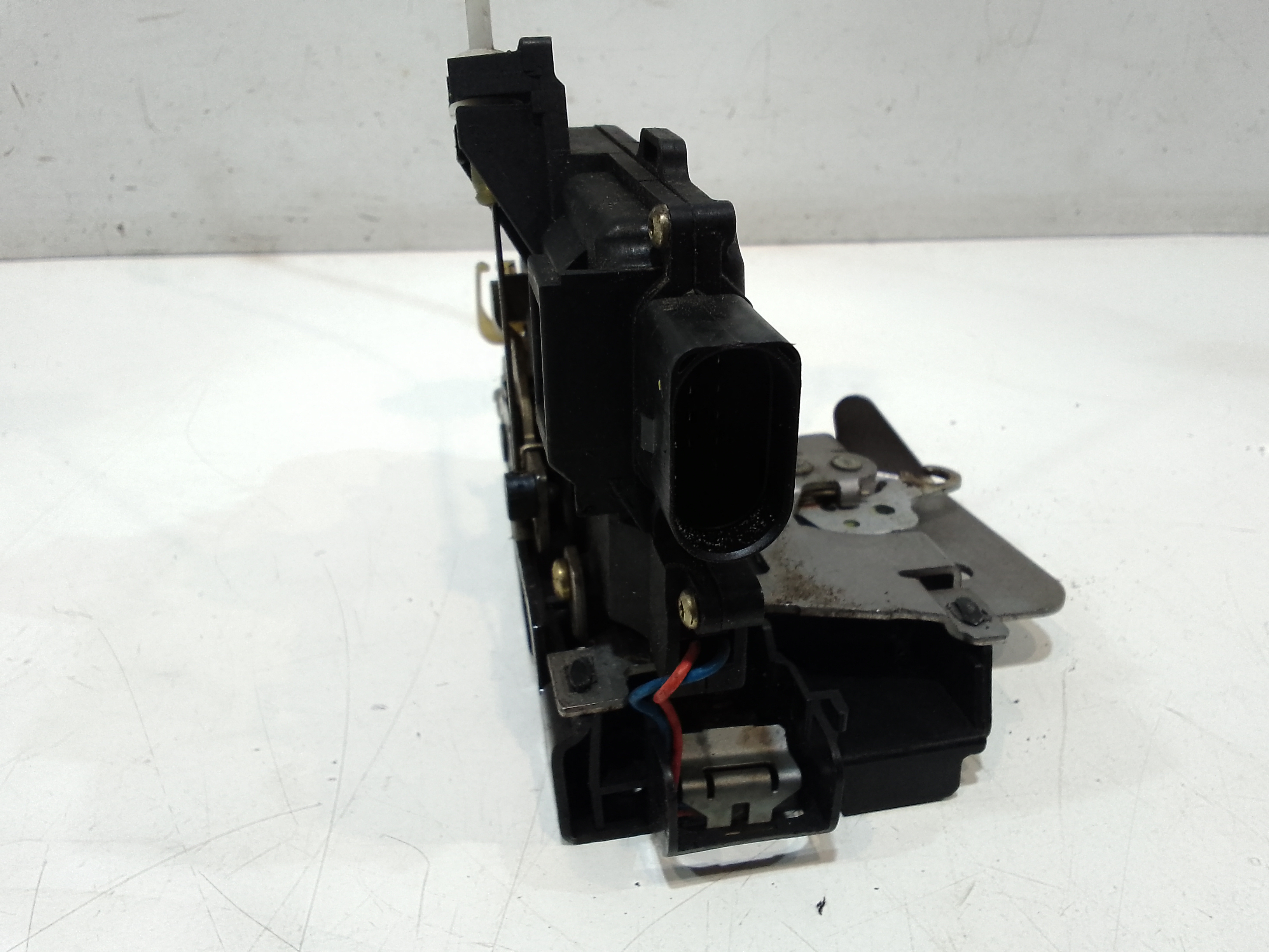 Serratura Anteriore Sinistra per Audi A4 Avant (8e) (00>04) (2000 - 2004)