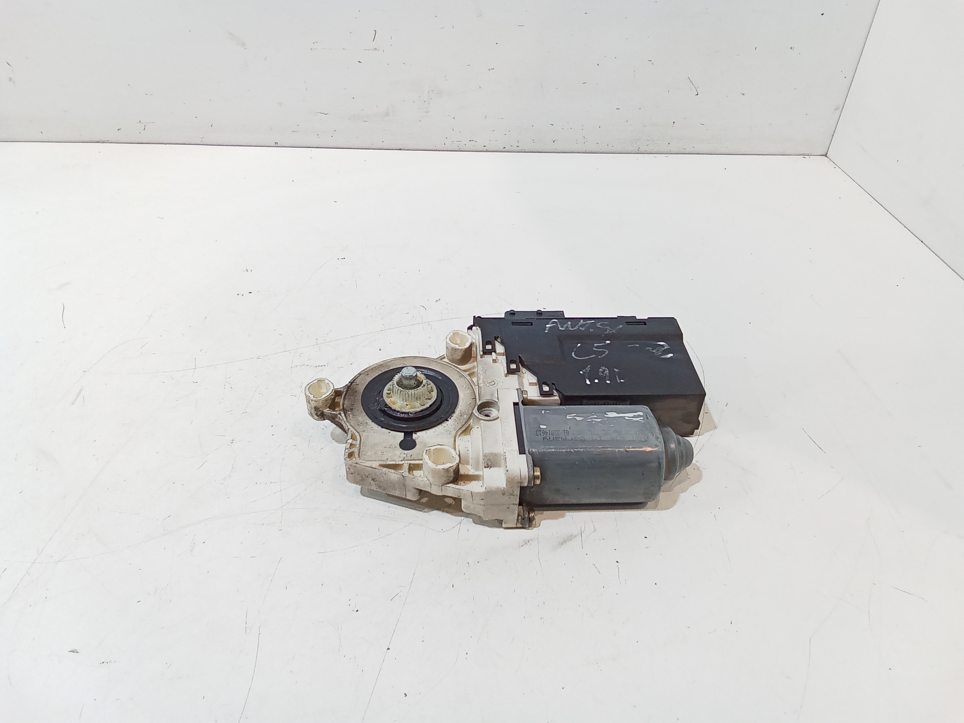 Motorino Alzavetro anteriore Sinistro per Citroen C5 Berlina 1 Serie (2000 - 2004)