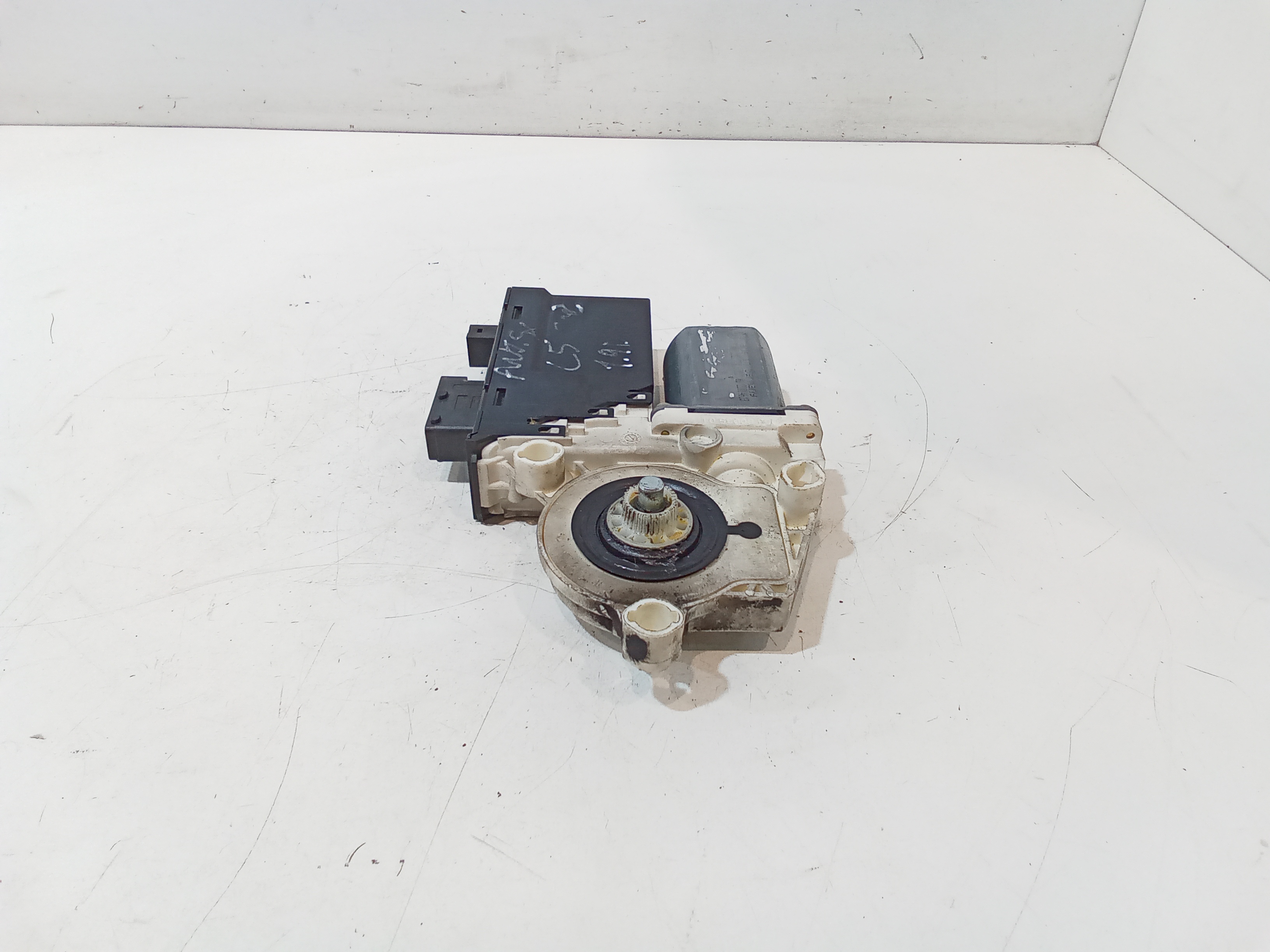 Motorino Alzavetro anteriore Sinistro per Citroen C5 Berlina 1 Serie (2000 - 2004)