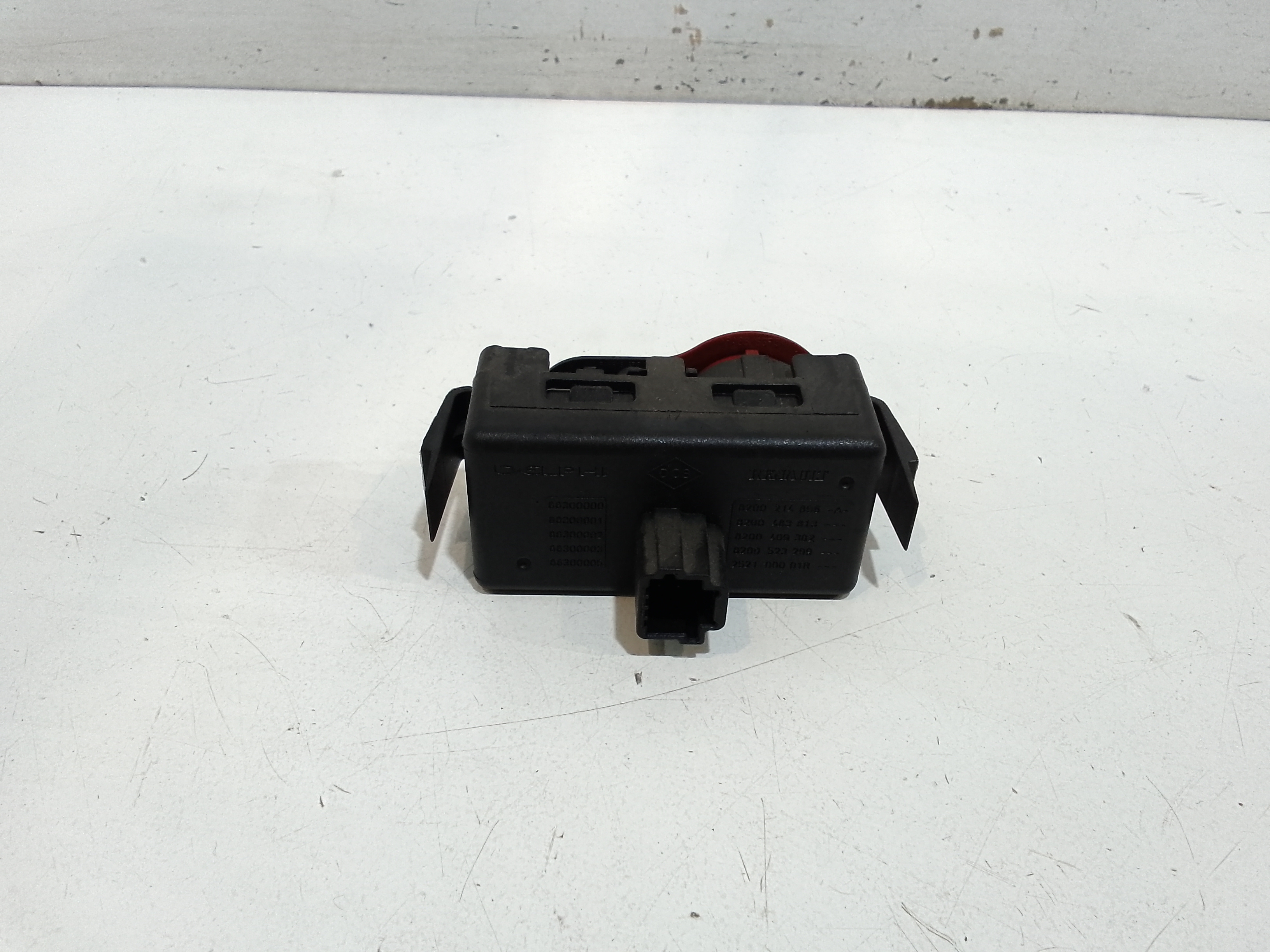 Pulsante luci di emergenza per Renault Clio Serie (04>08) (2004 - 2008)