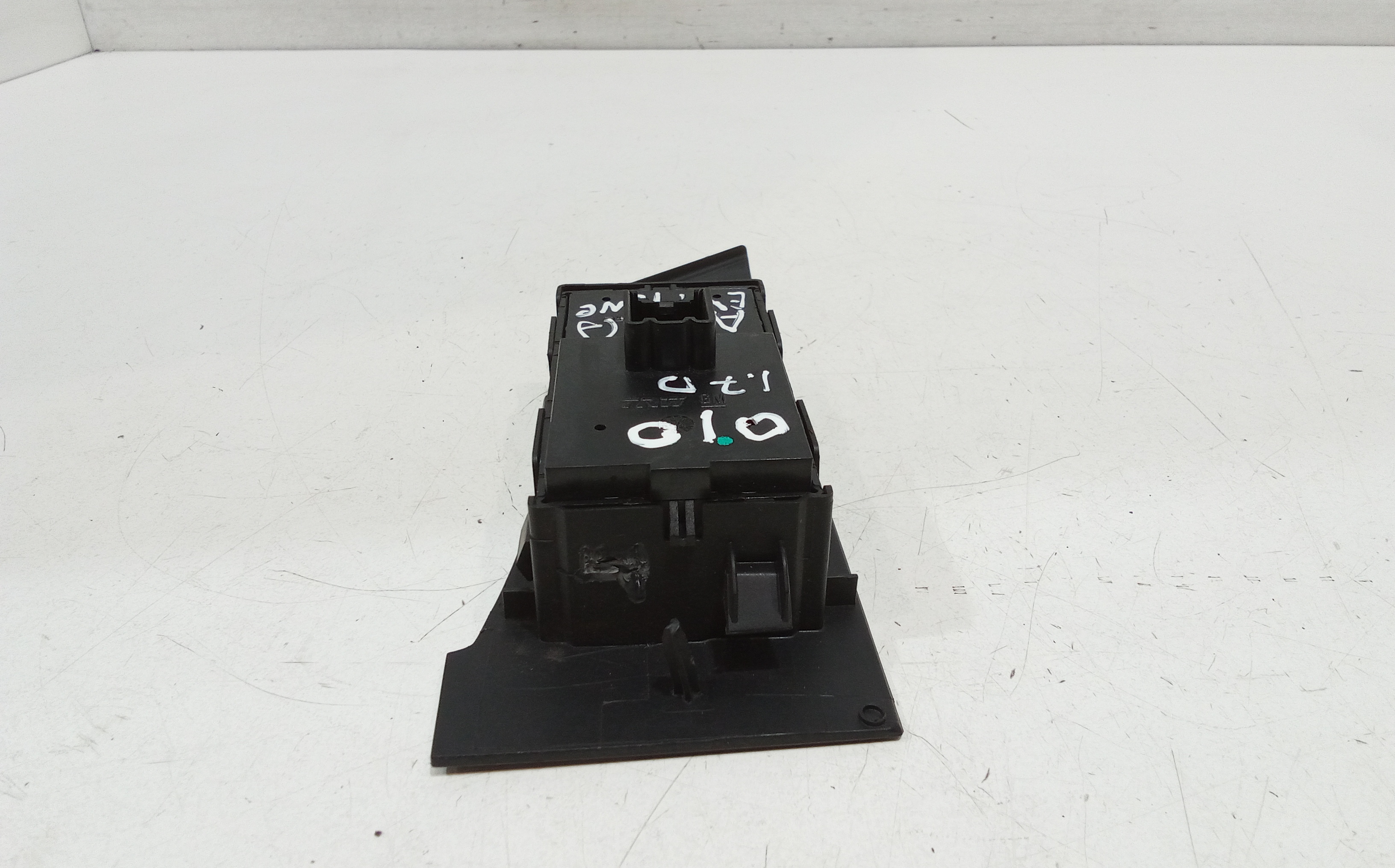 Pulsantiera anteriore sinistra Guida per Opel Astra J (2009 - In produzione)