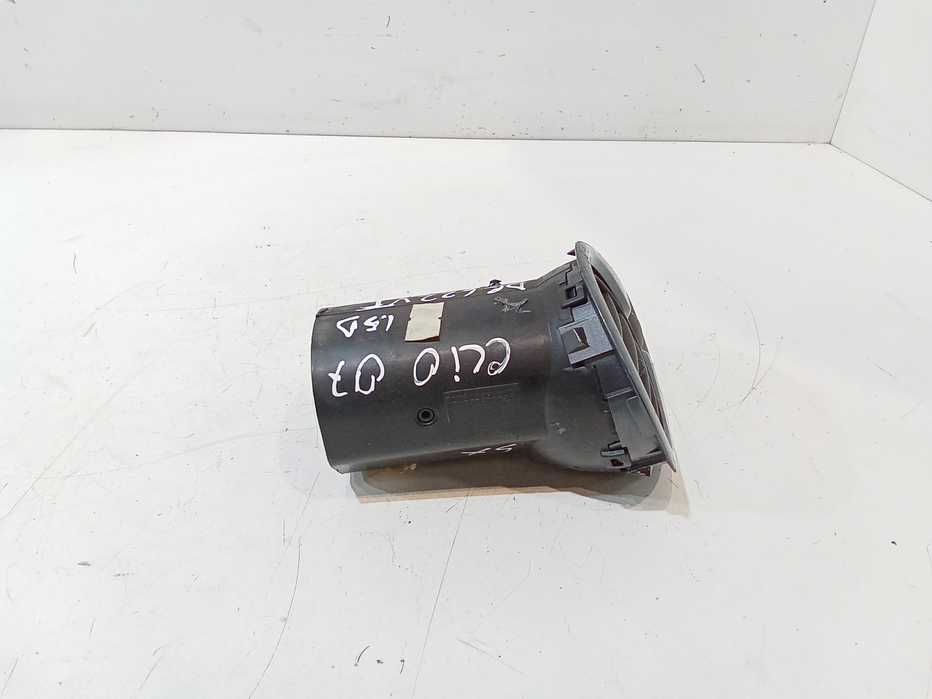 Bocchetta aria cruscotto lato guida per Renault Clio Serie (04>08) (2004 - 2008)