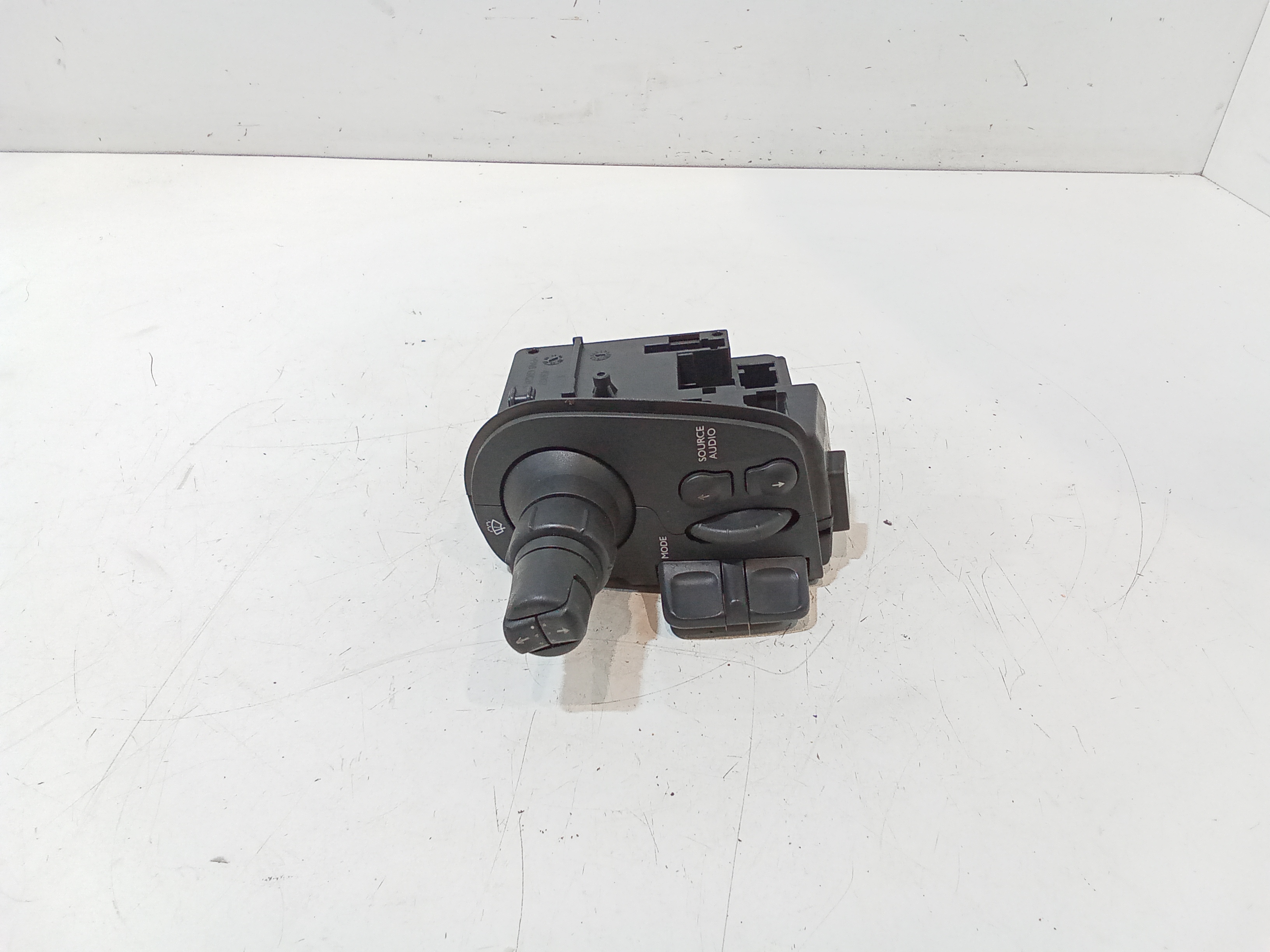 Devioluci destro per Renault Clio Serie (04>08) (2004 - 2008)