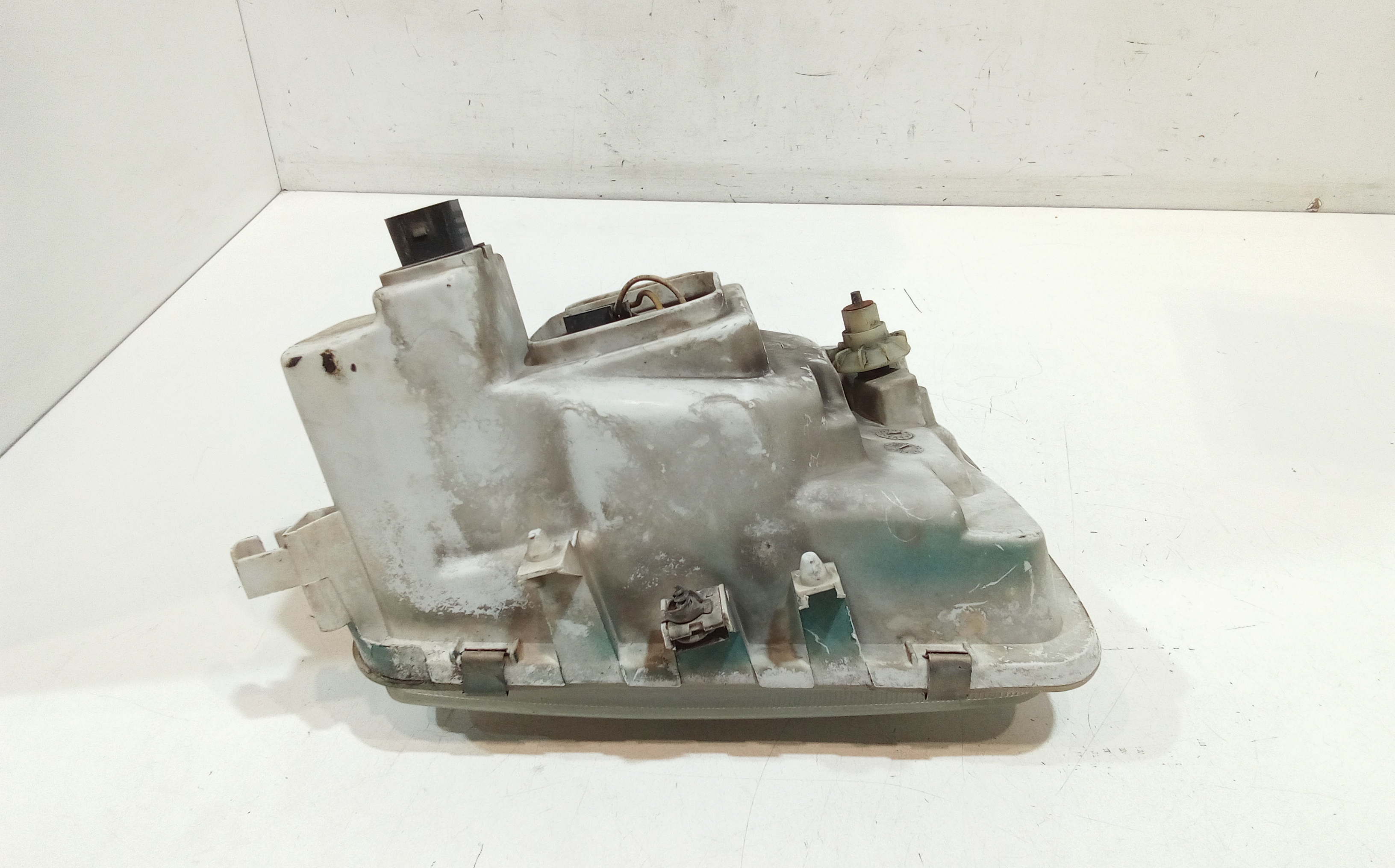 Faro anteriore Sinistro Guida per Volkswagen Polo 3 Serie (1994 - 2001)