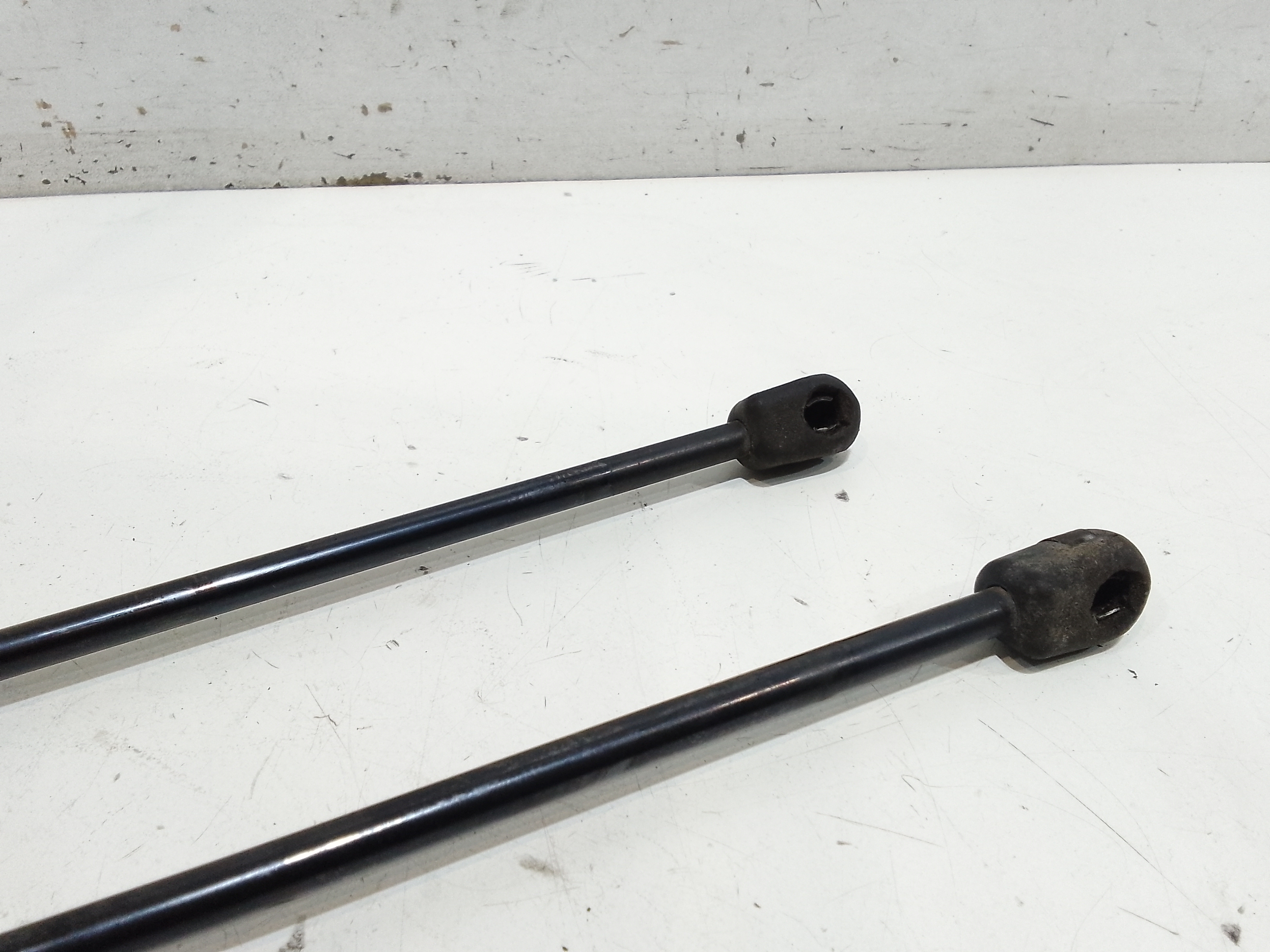 Pistoncini cofano Post. per Fiat Bravo 2 Serie (2007 - 2010)