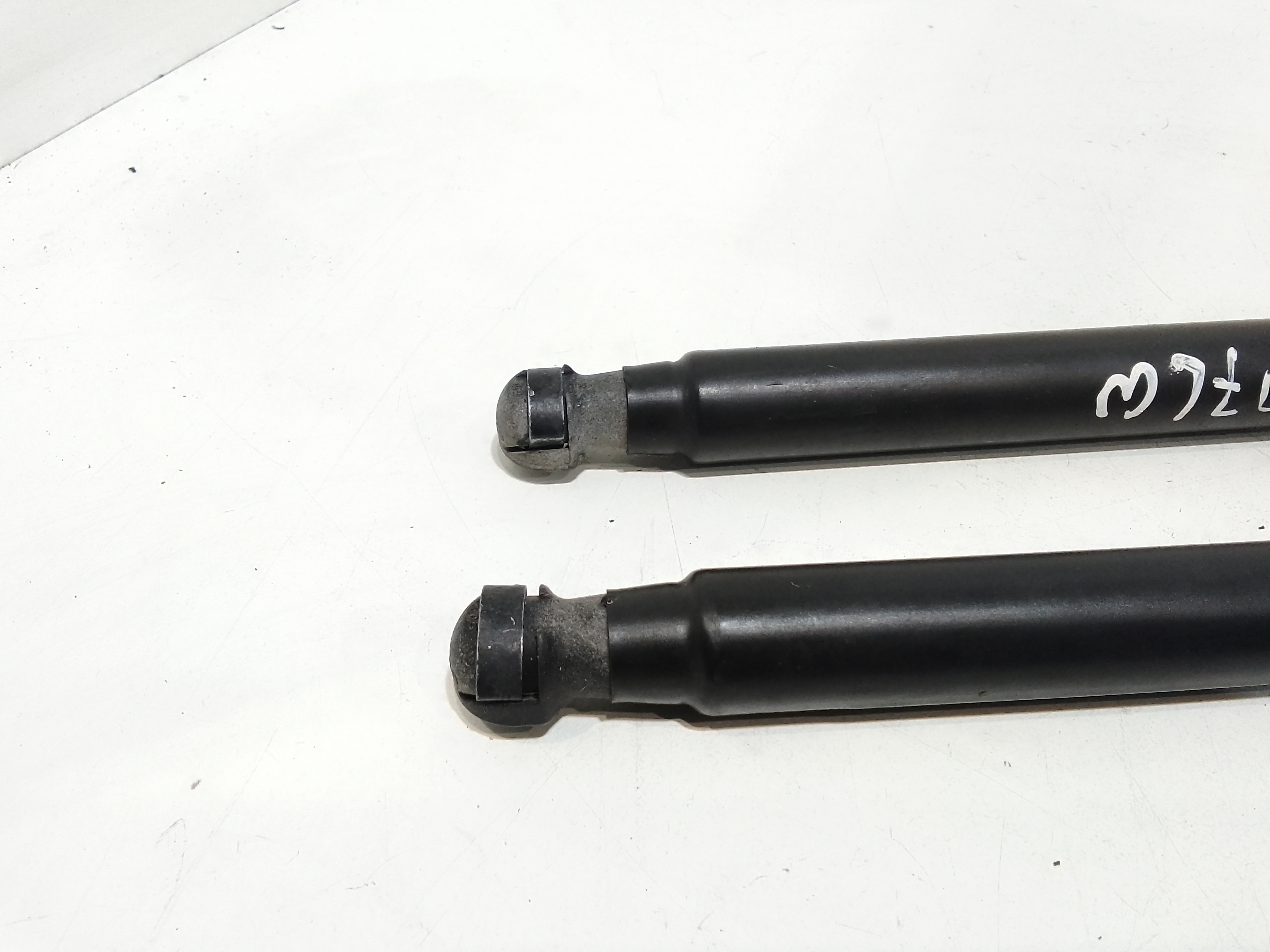 Pistoncini cofano Post. per Fiat Bravo 2 Serie (2007 - 2010)