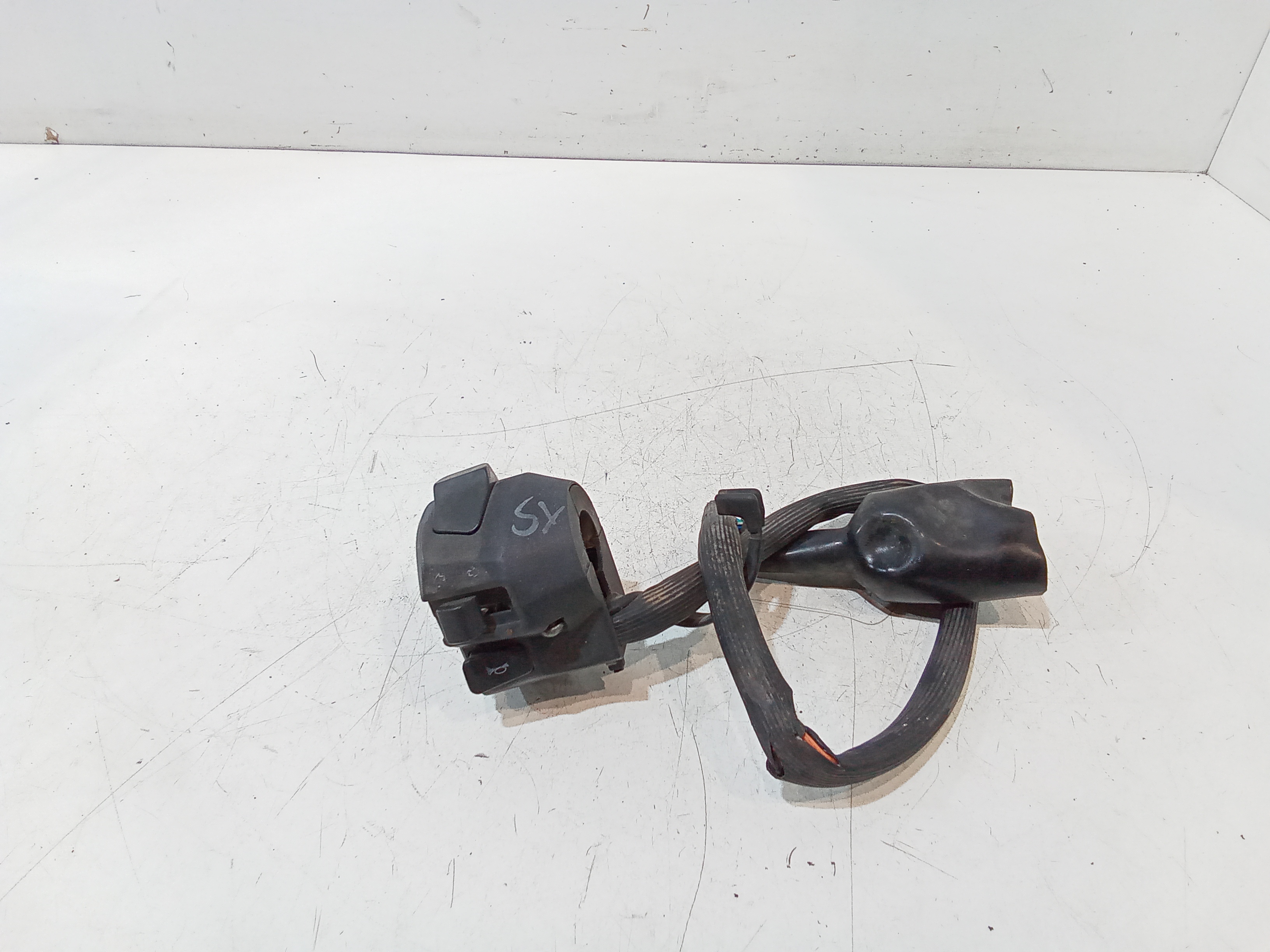 Devioluci sinistro per Benelli Bn 125cc (2016 - 2018)