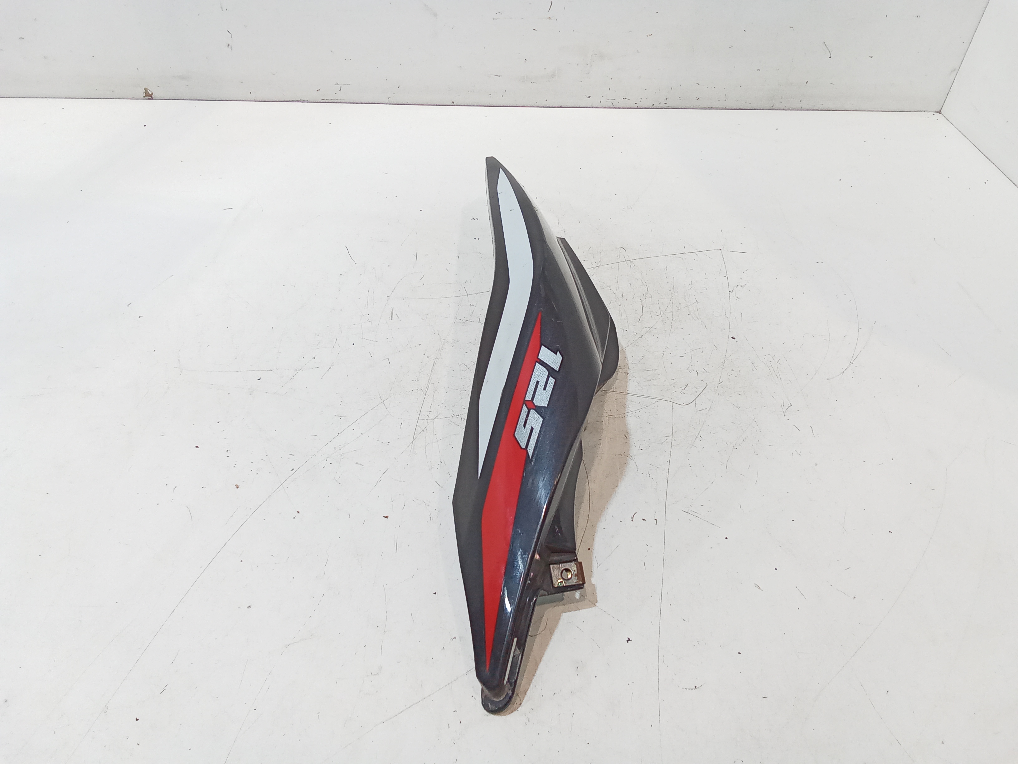 Carena posteriore DX per Benelli Bn 125cc (2016 - 2018)