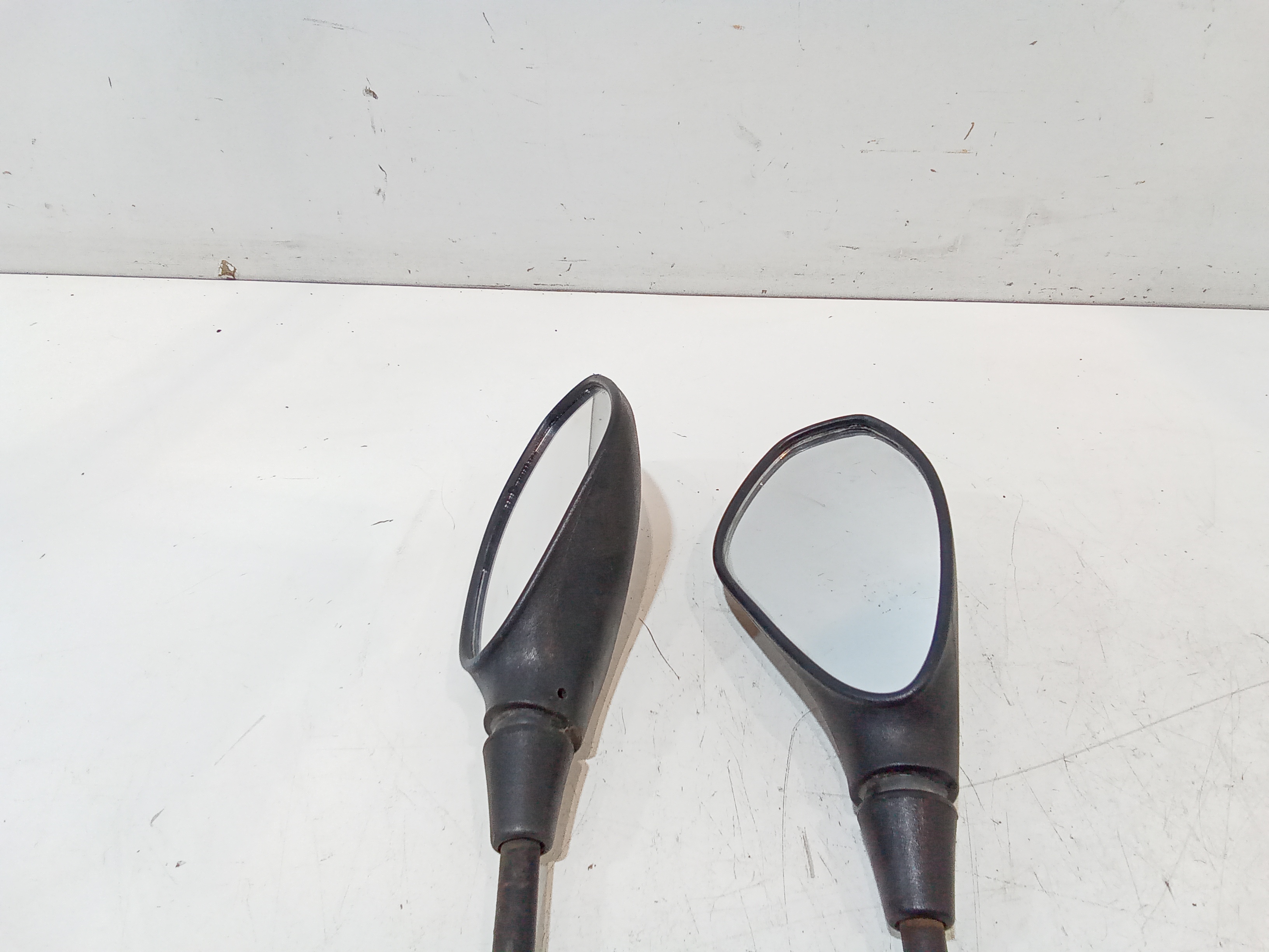 Coppia specchietti retrovisori per Benelli Bn 125cc (2016 - 2018)