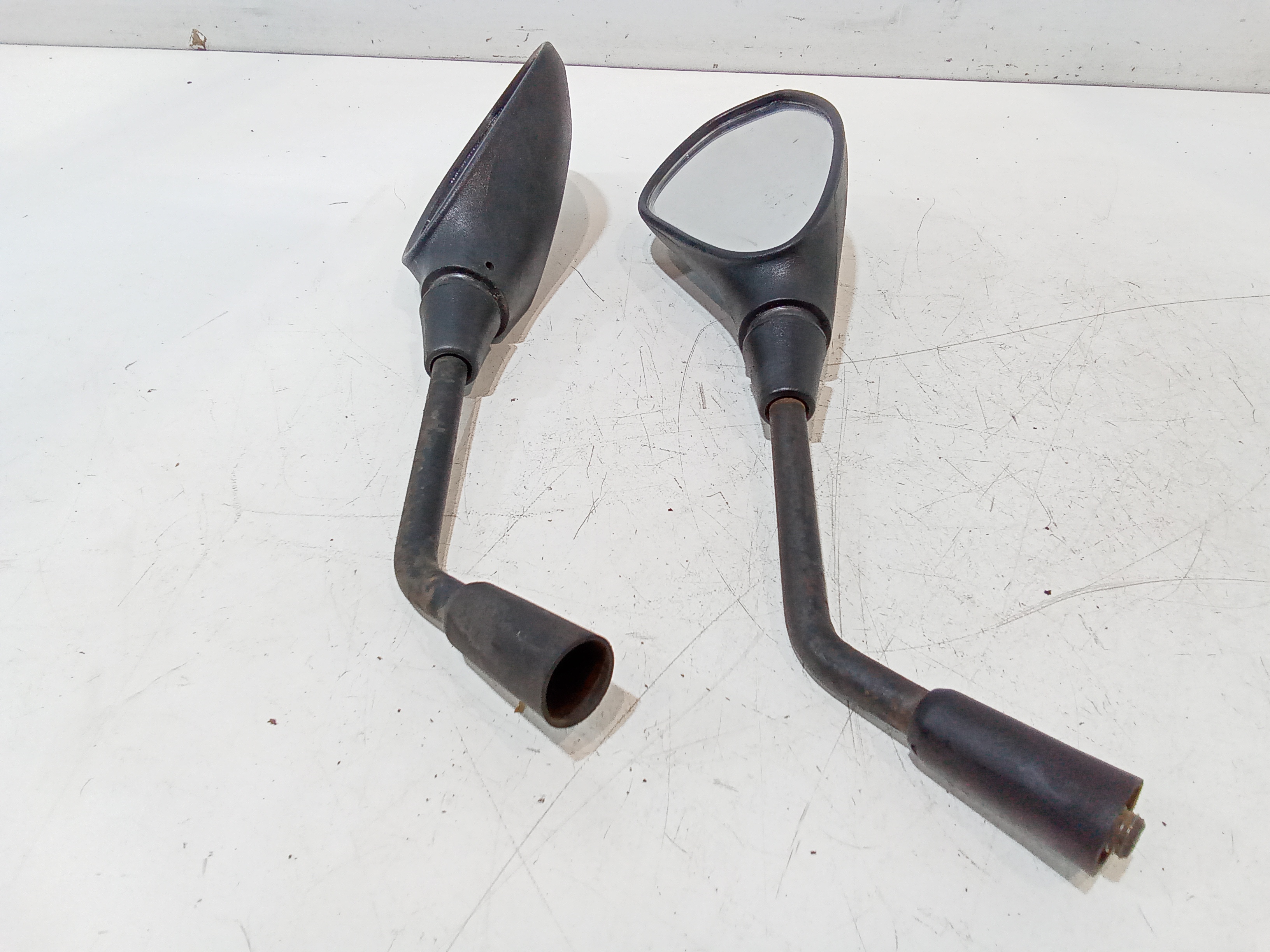 Coppia specchietti retrovisori per Benelli Bn 125cc (2016 - 2018)