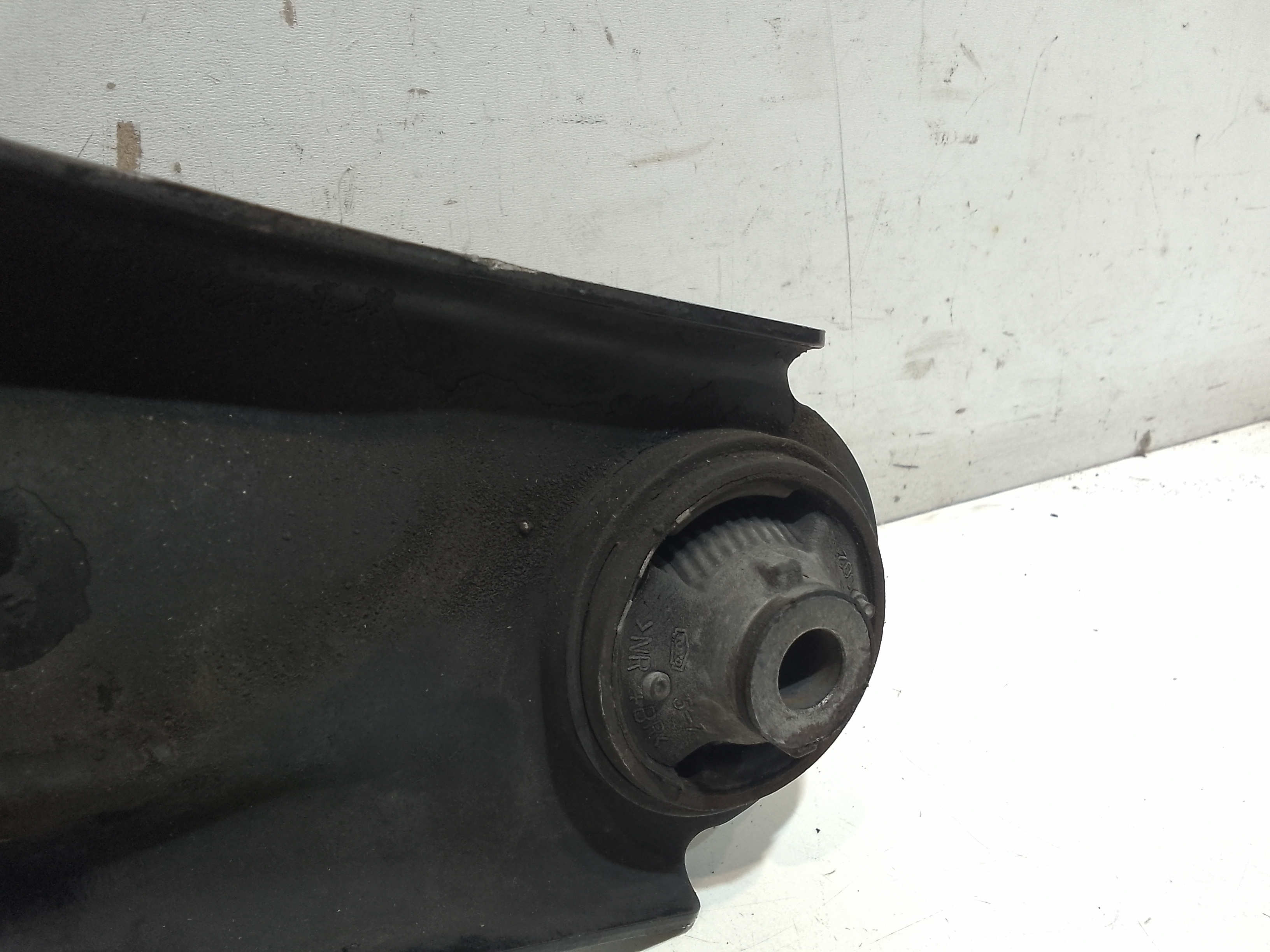 Braccio Oscillante anteriore destro per Nissan Juke 1 Serie (2010 - 2013)