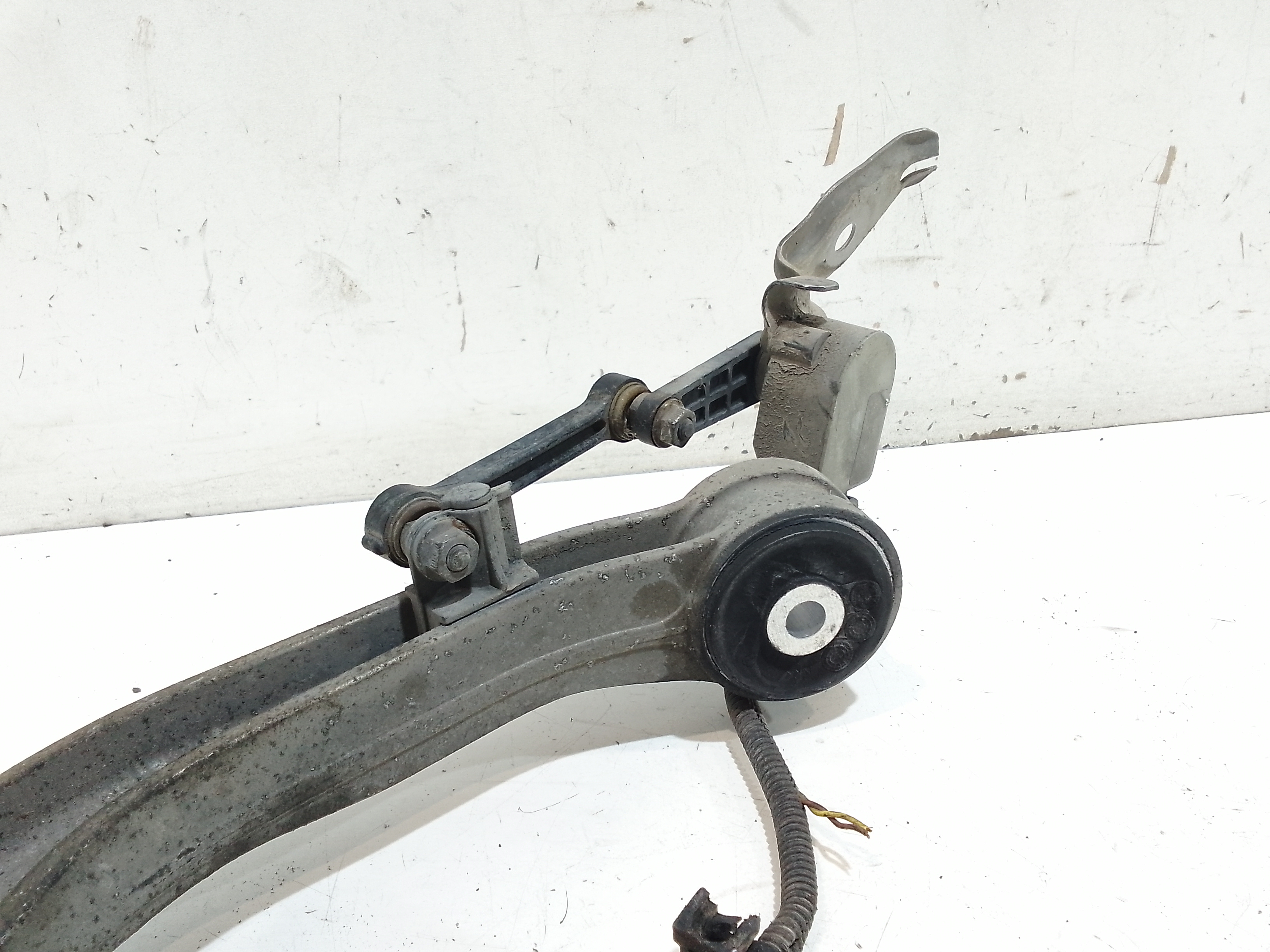 Braccio Oscillante anteriore Sinistro per Audi Q7 Serie (4lb) (05>15) (2005 - 2015)