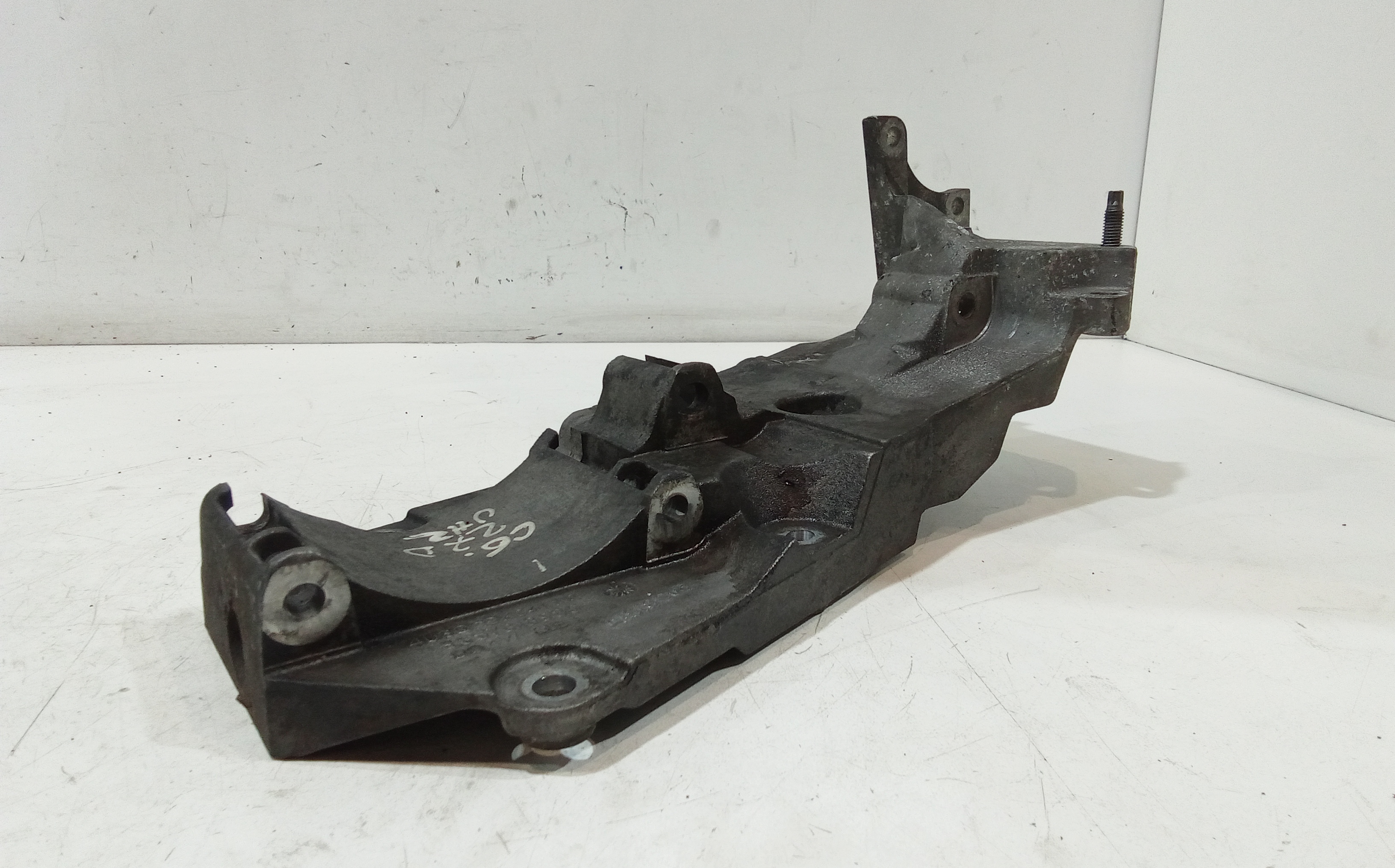 Supporto alternatore per Citroen C6 (2005 - 2012)