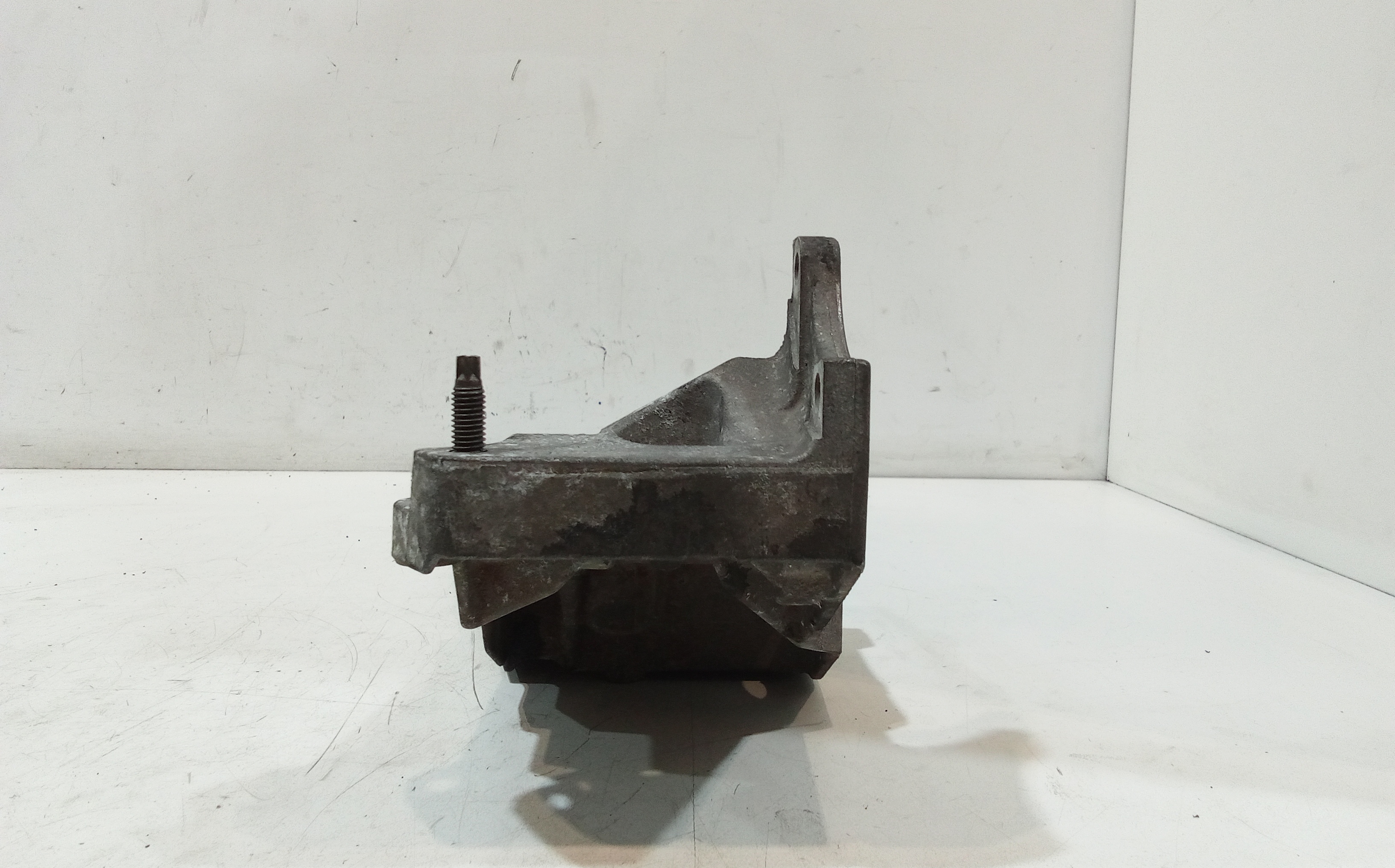 Supporto alternatore per Citroen C6 (2005 - 2012)